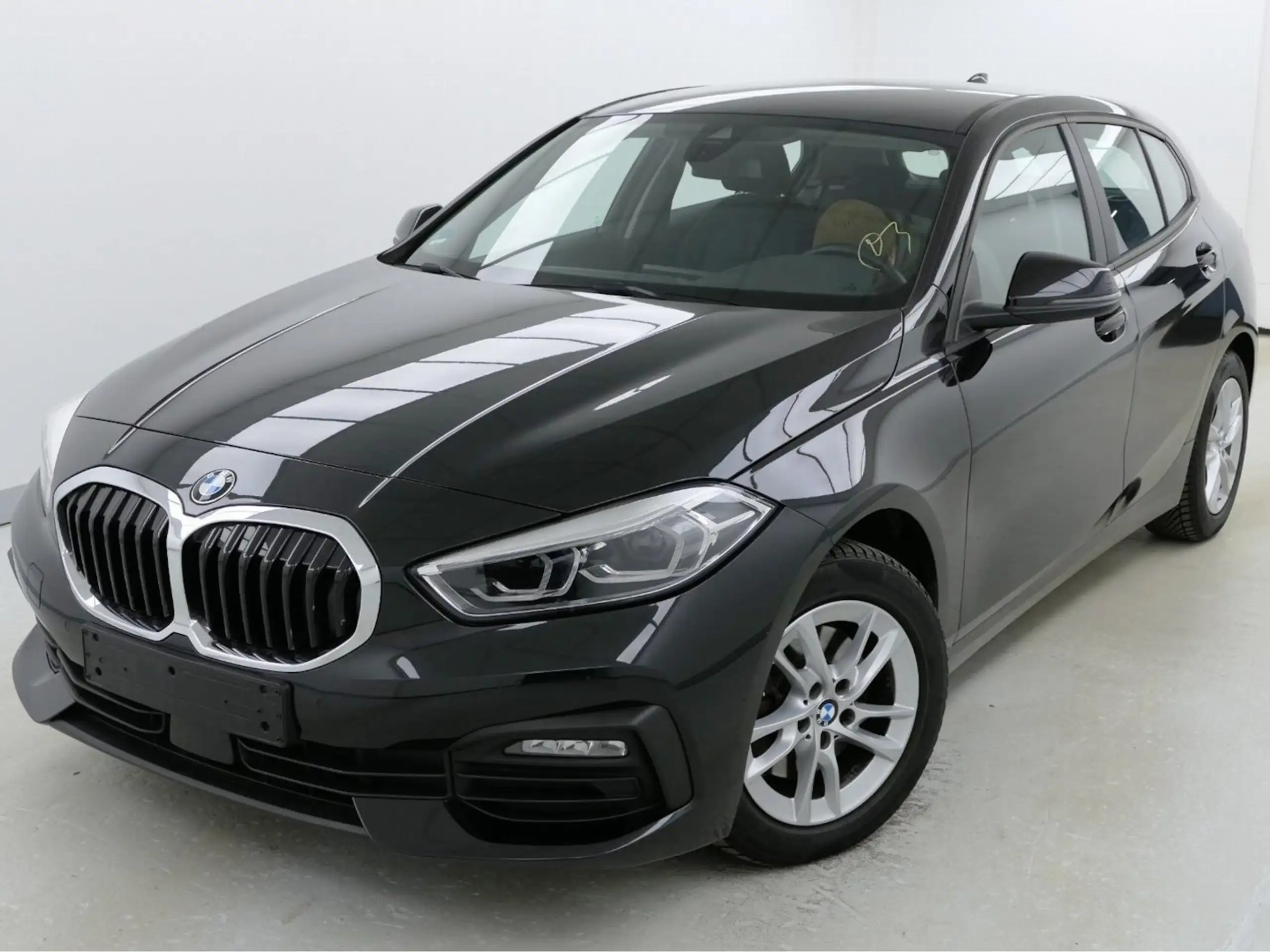 BMW 118 2023