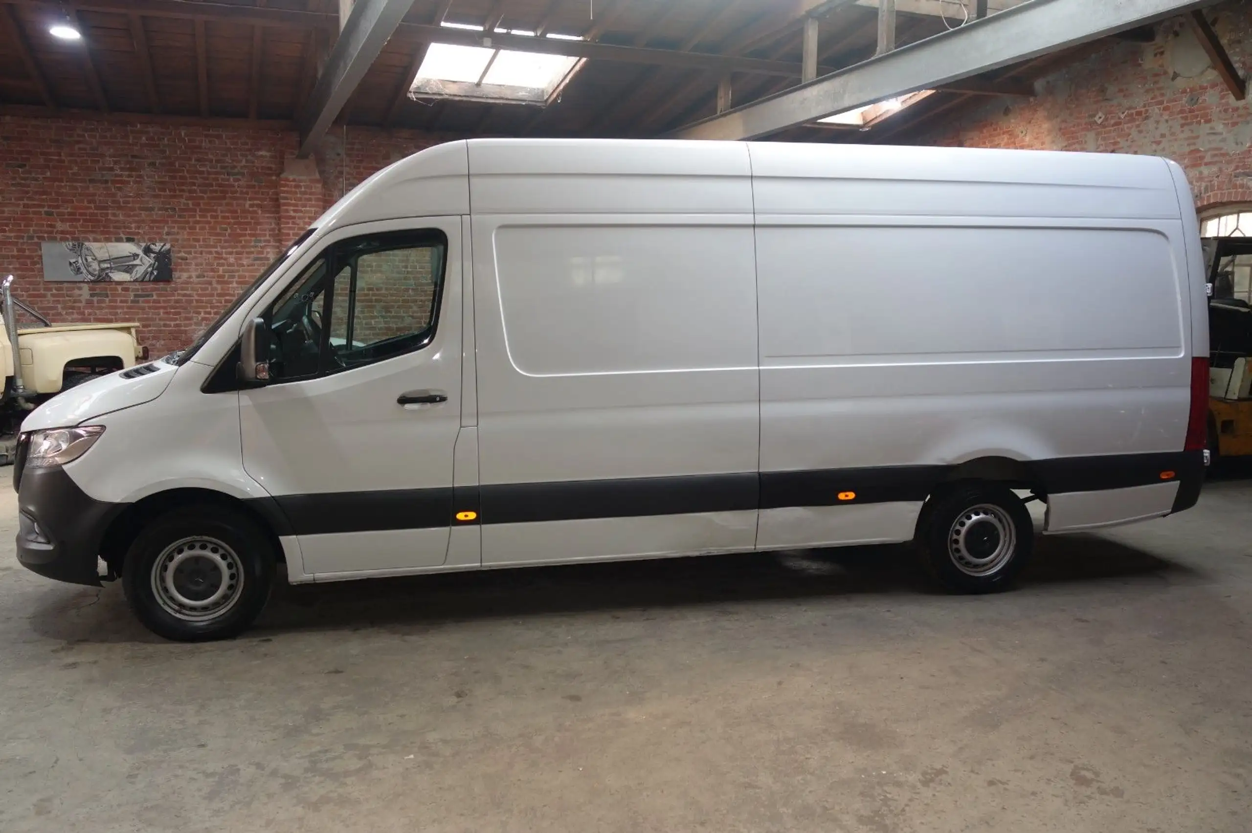 Mercedes-Benz - Sprinter