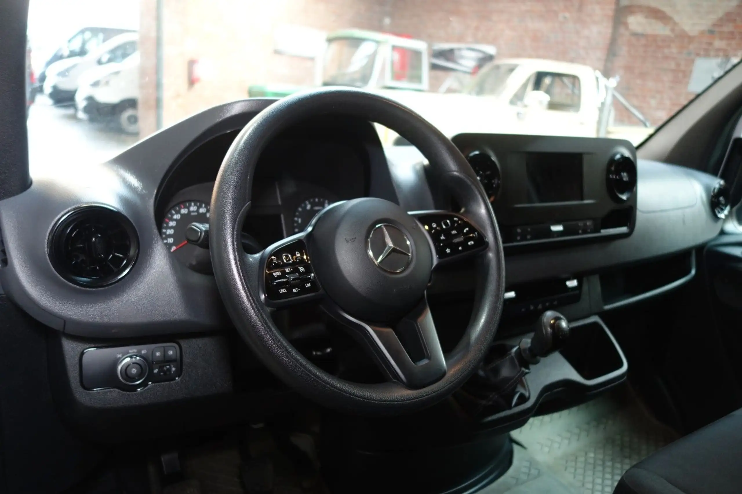 Mercedes-Benz - Sprinter