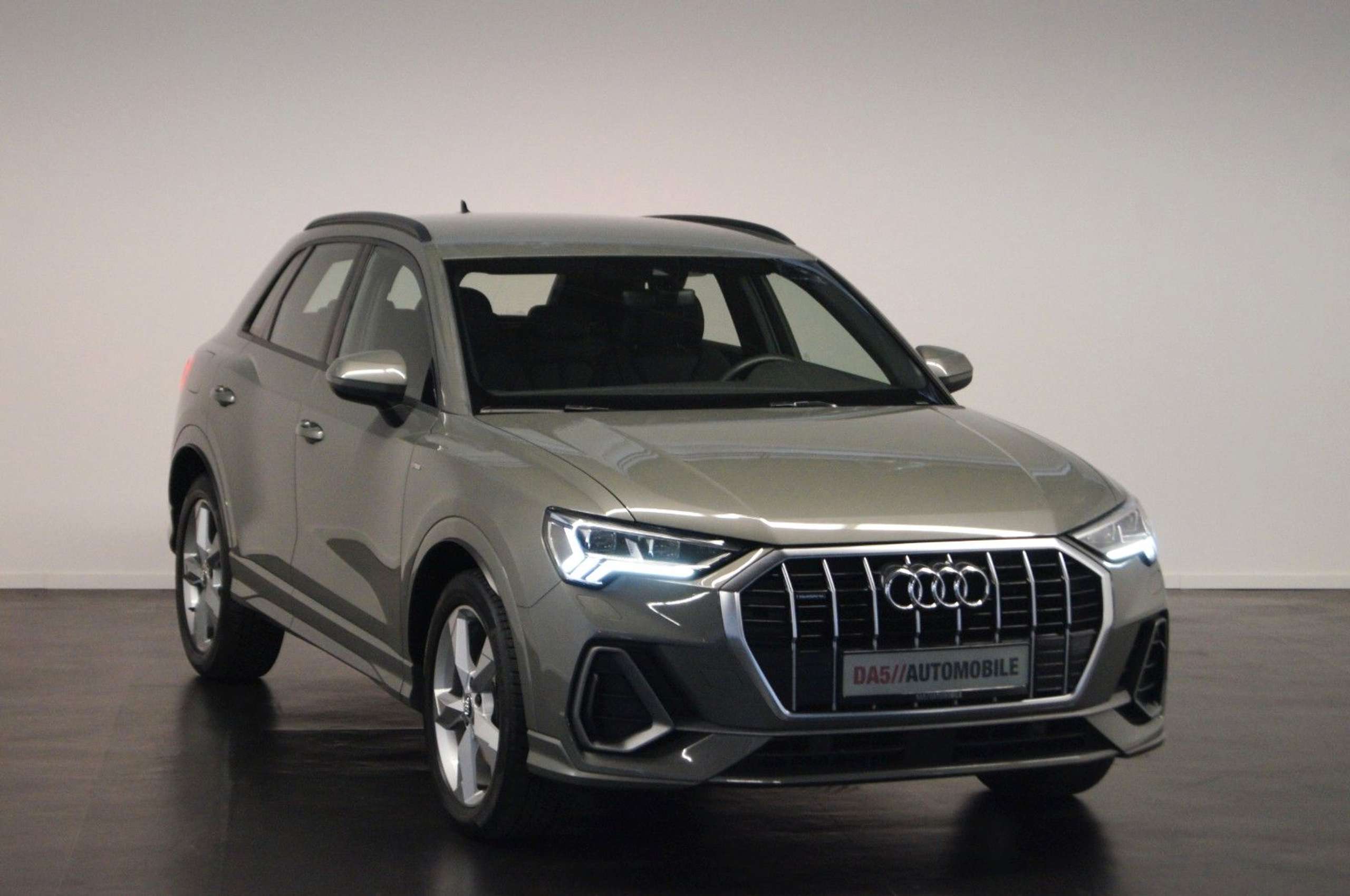 Audi - Q3