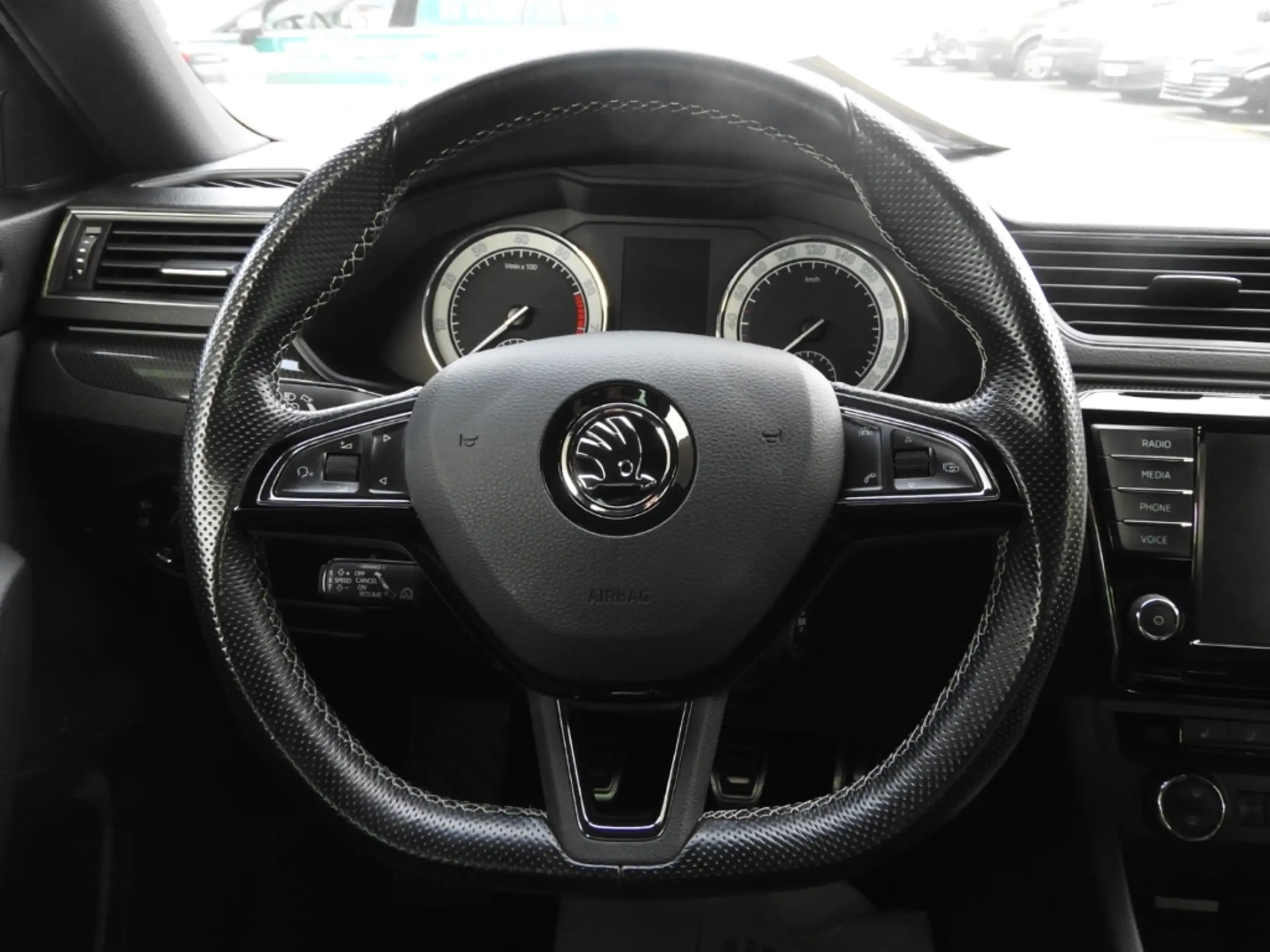 Skoda - Superb