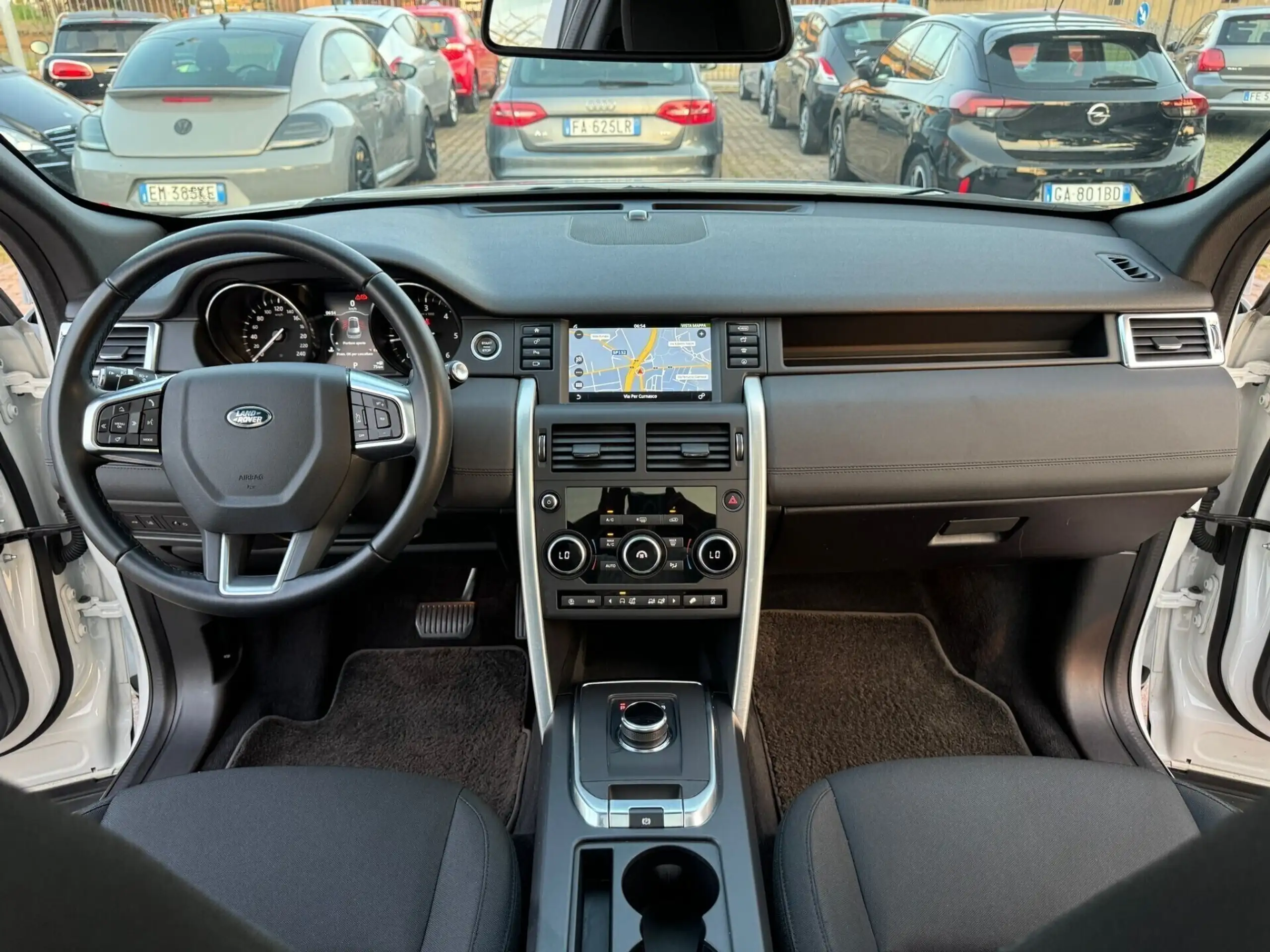 Land Rover - Discovery Sport