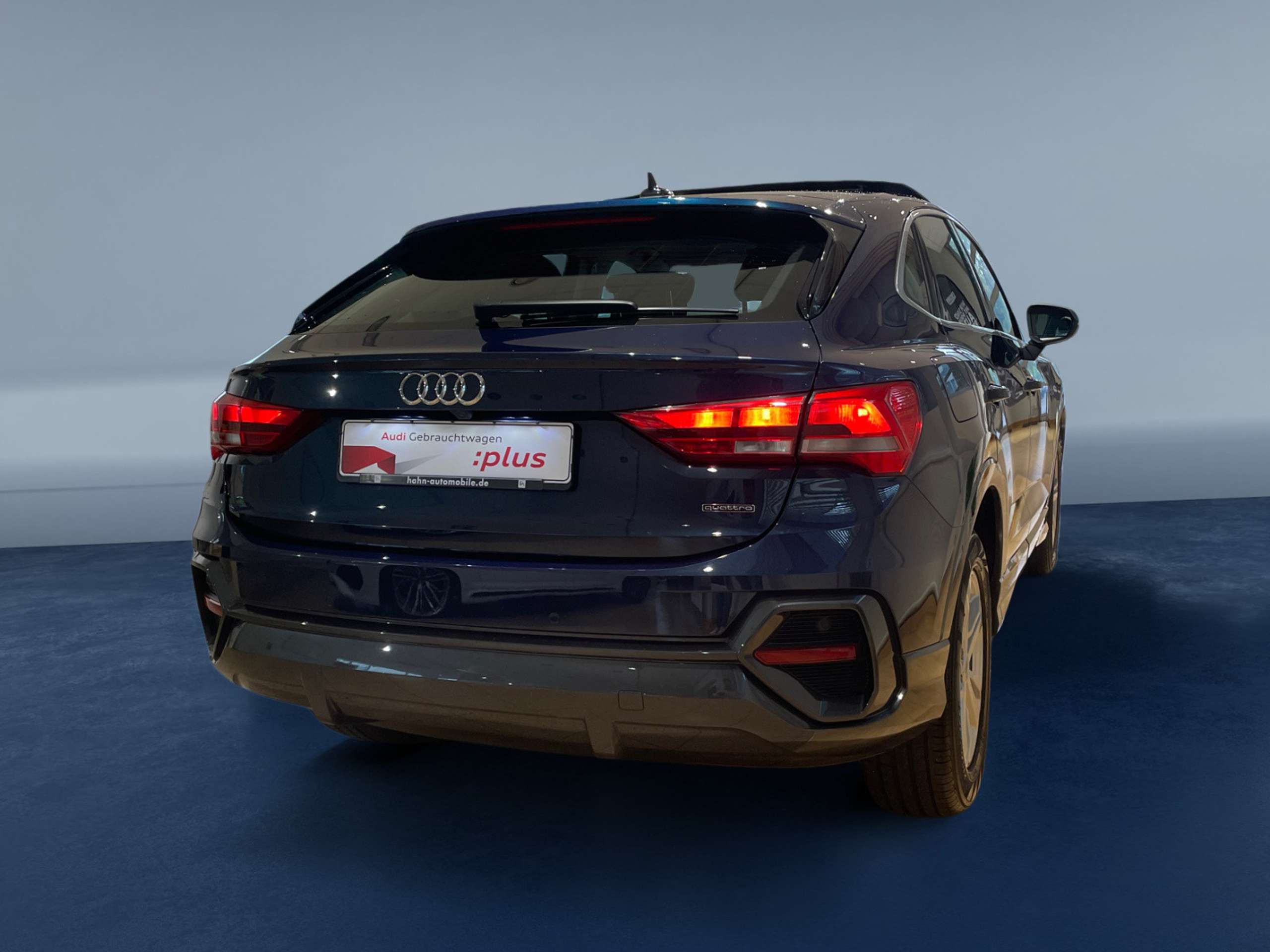 Audi - Q3