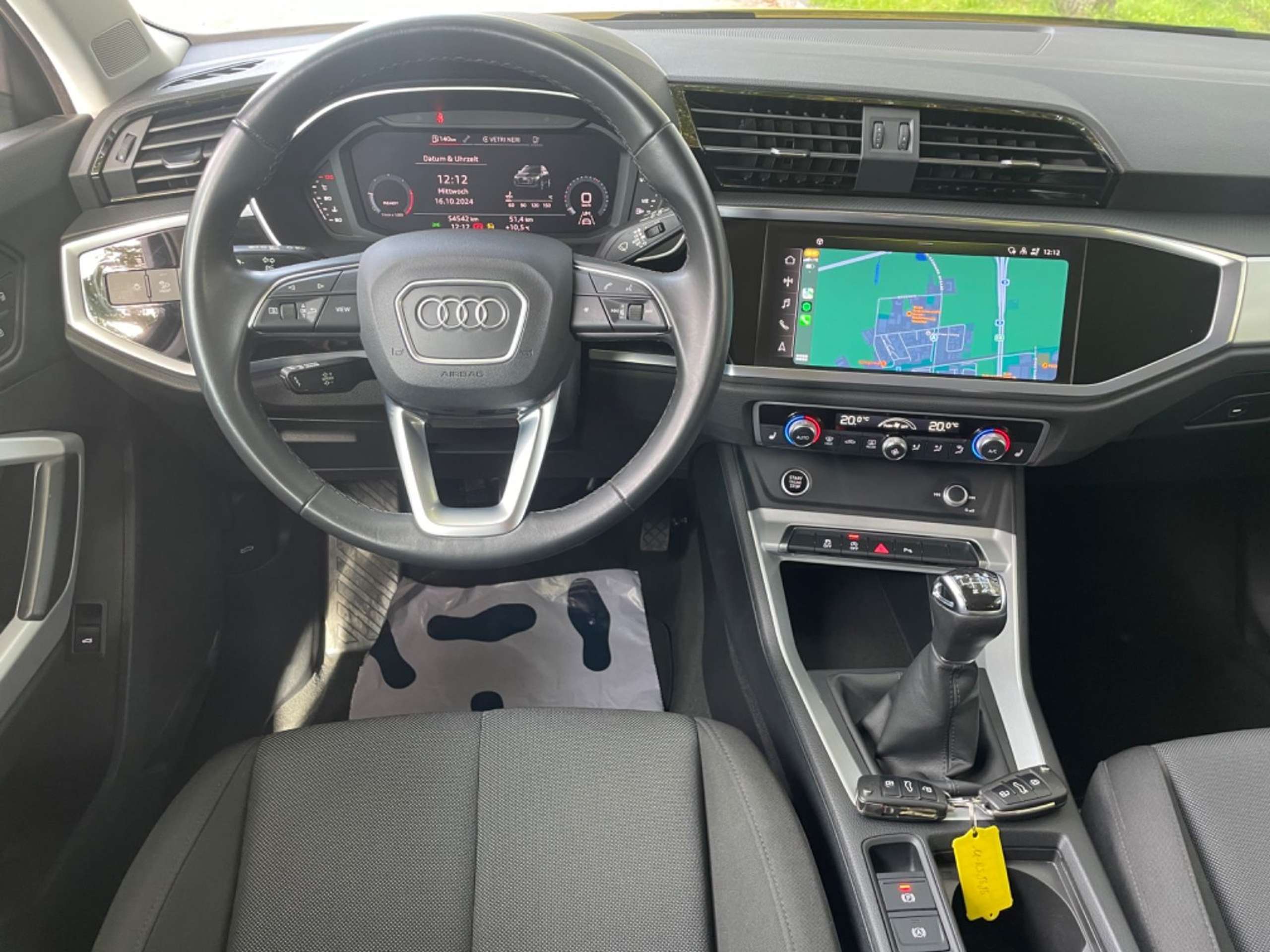 Audi - Q3