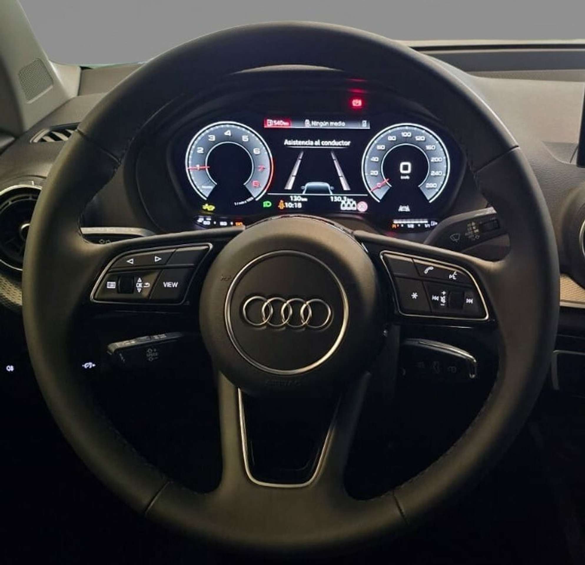 Audi - Q2