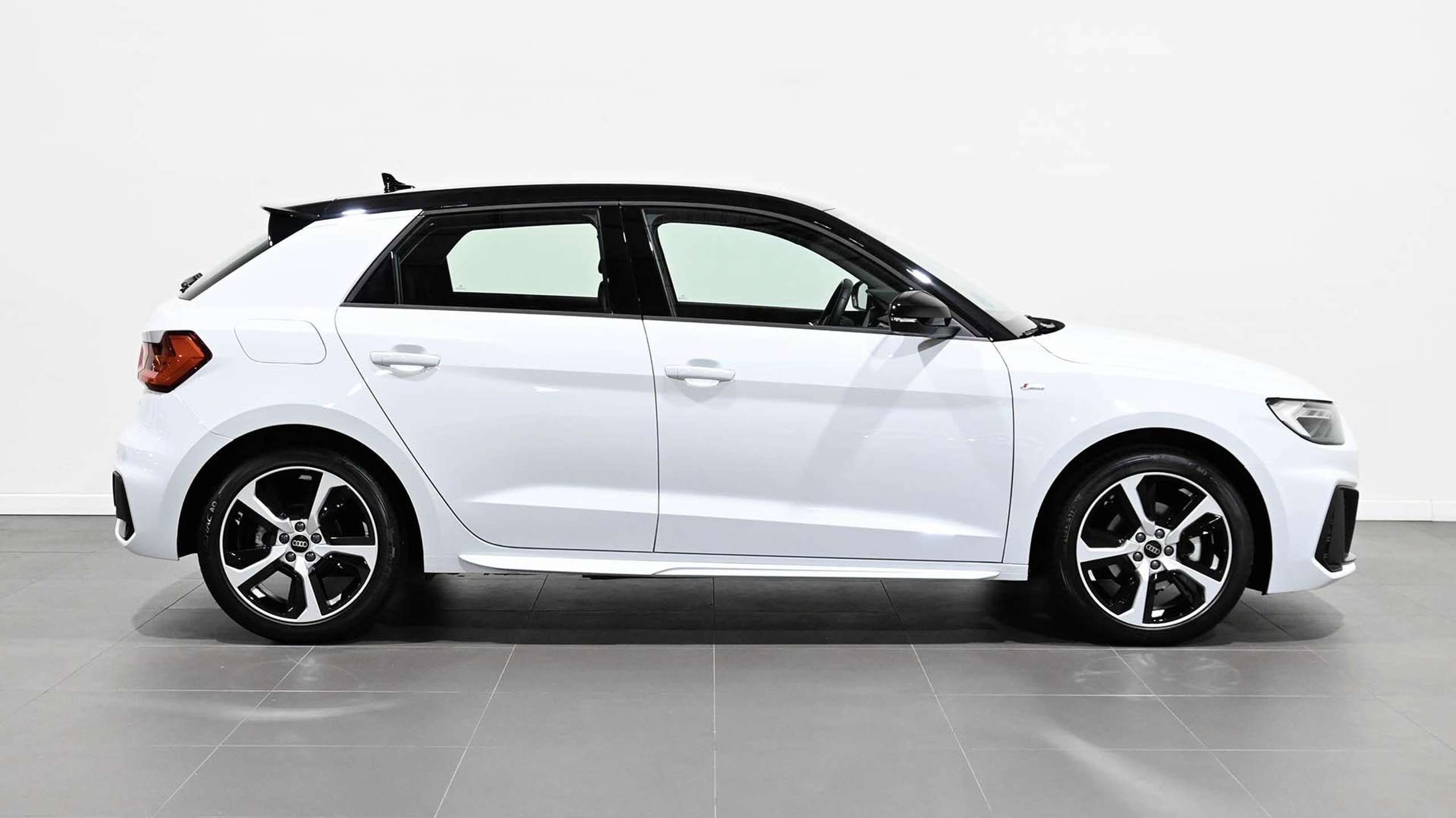 Audi - A1