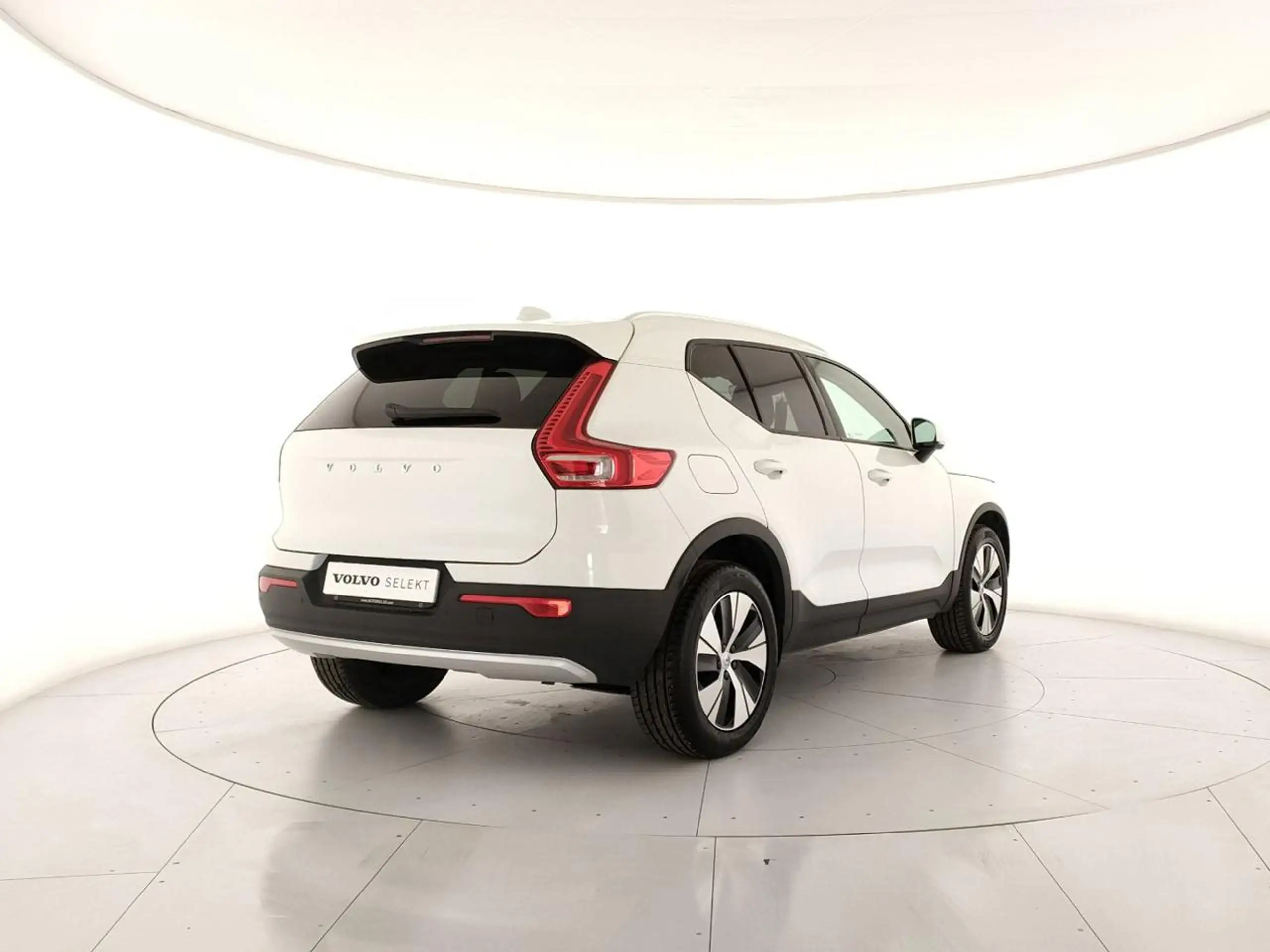 Volvo - XC40