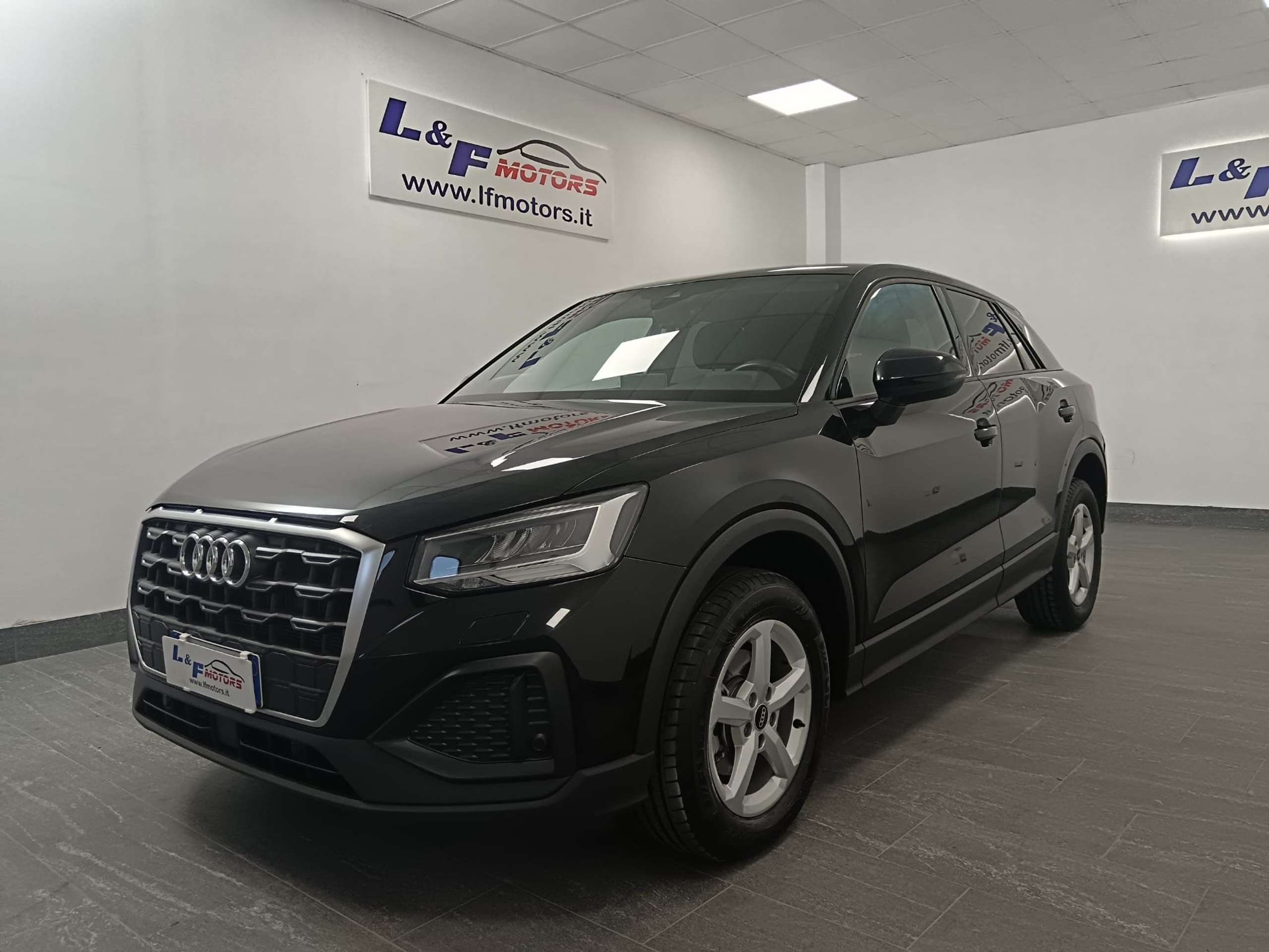 Audi - Q2