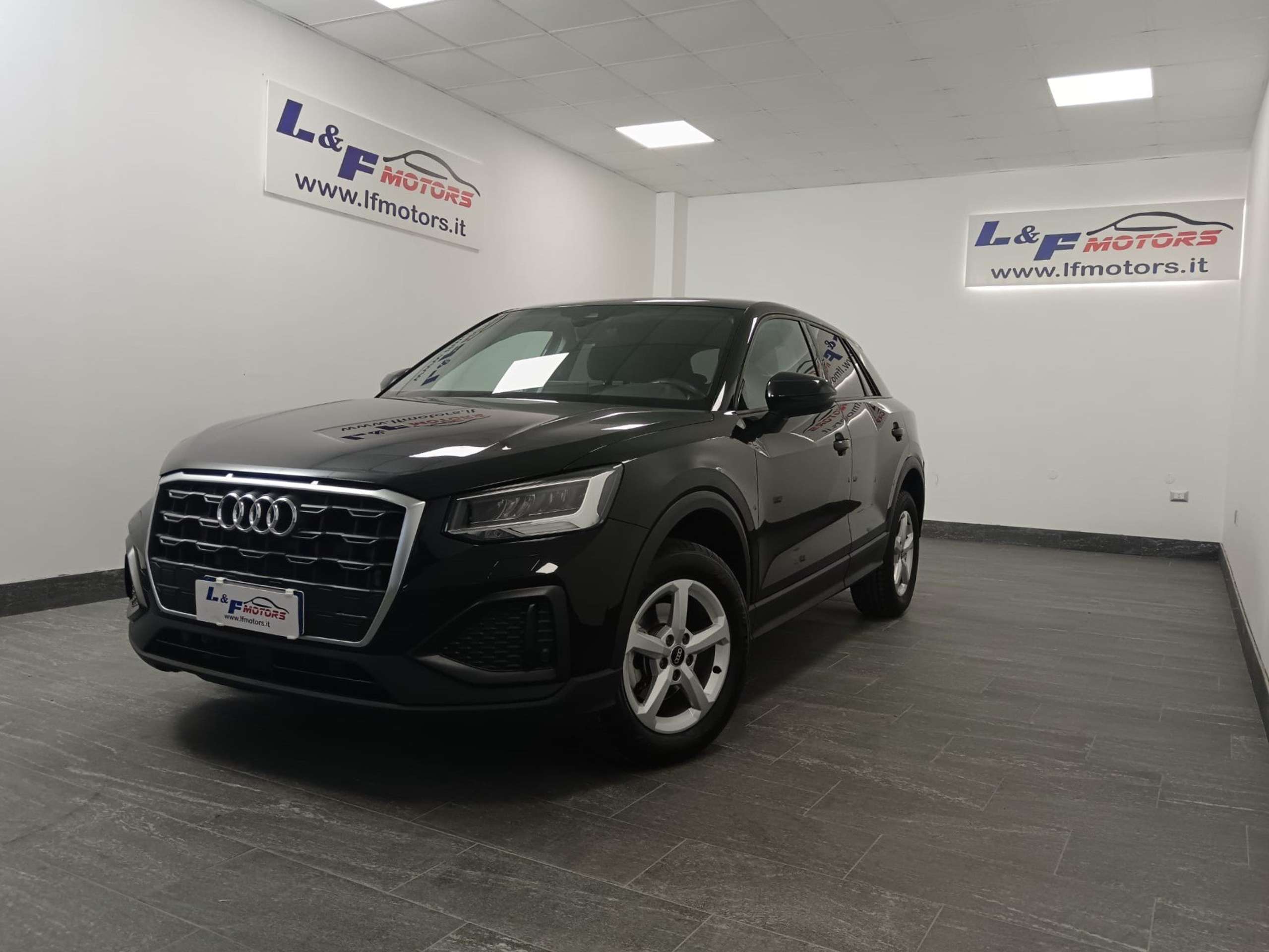 Audi - Q2