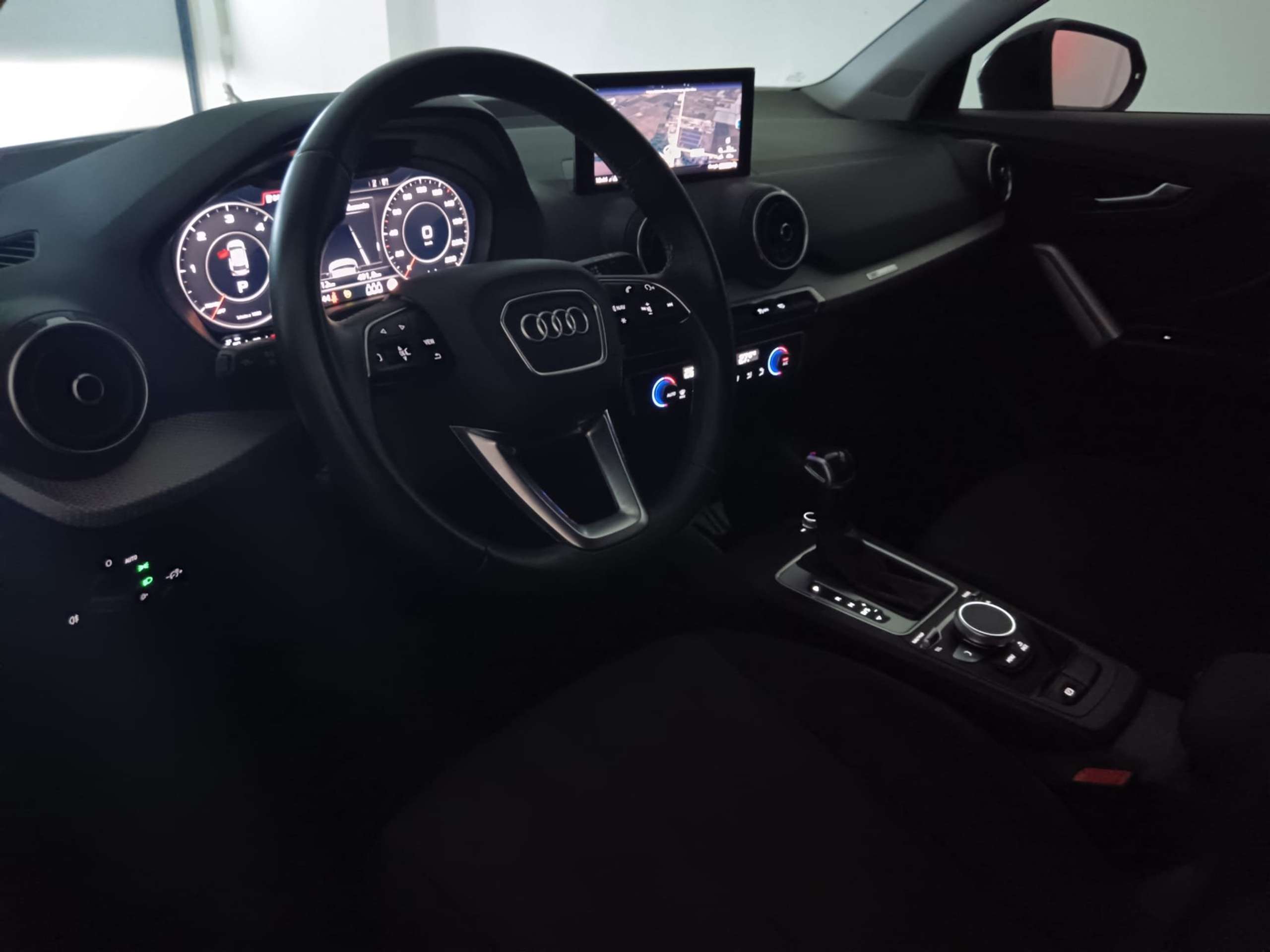 Audi - Q2