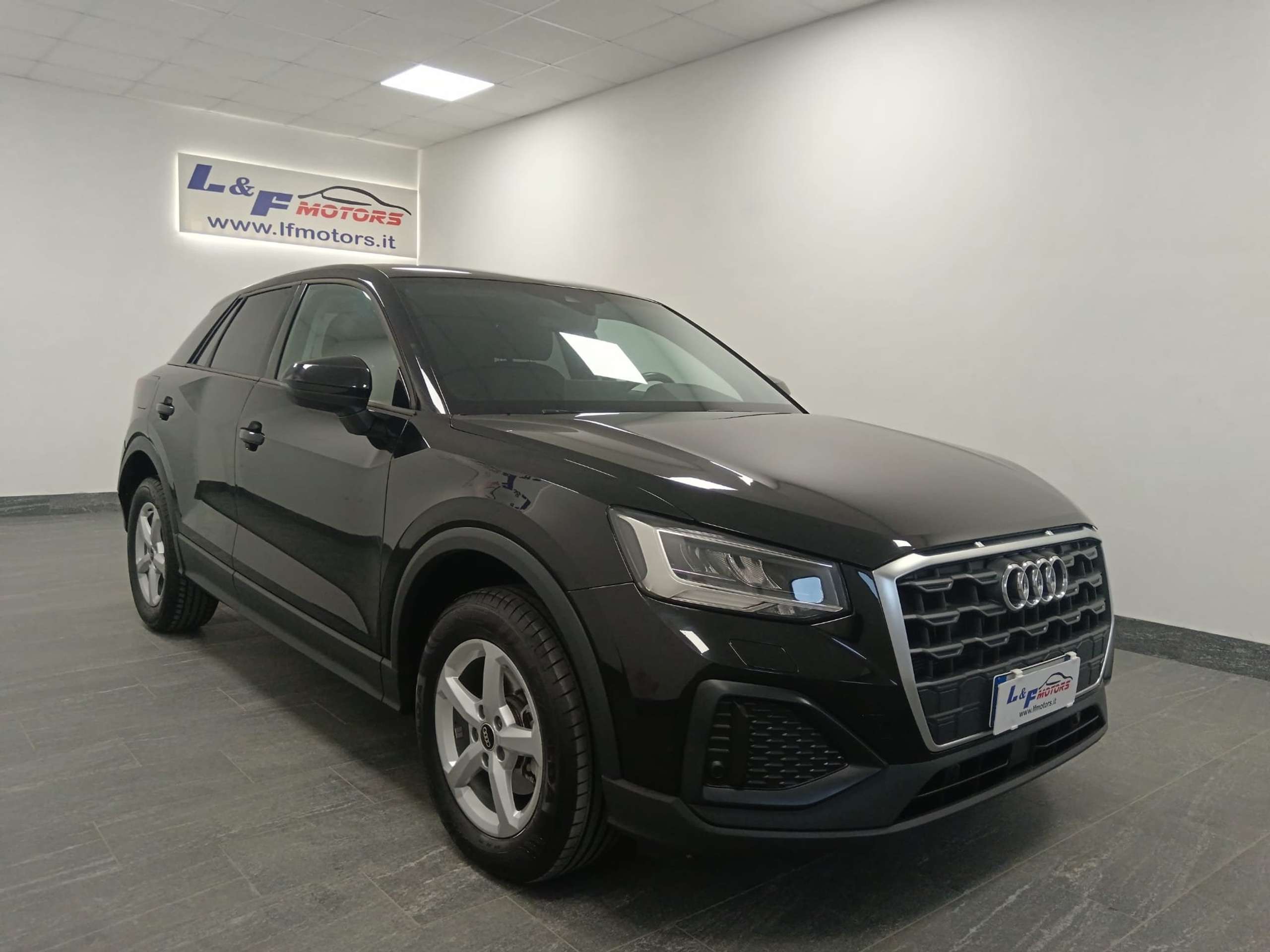 Audi - Q2