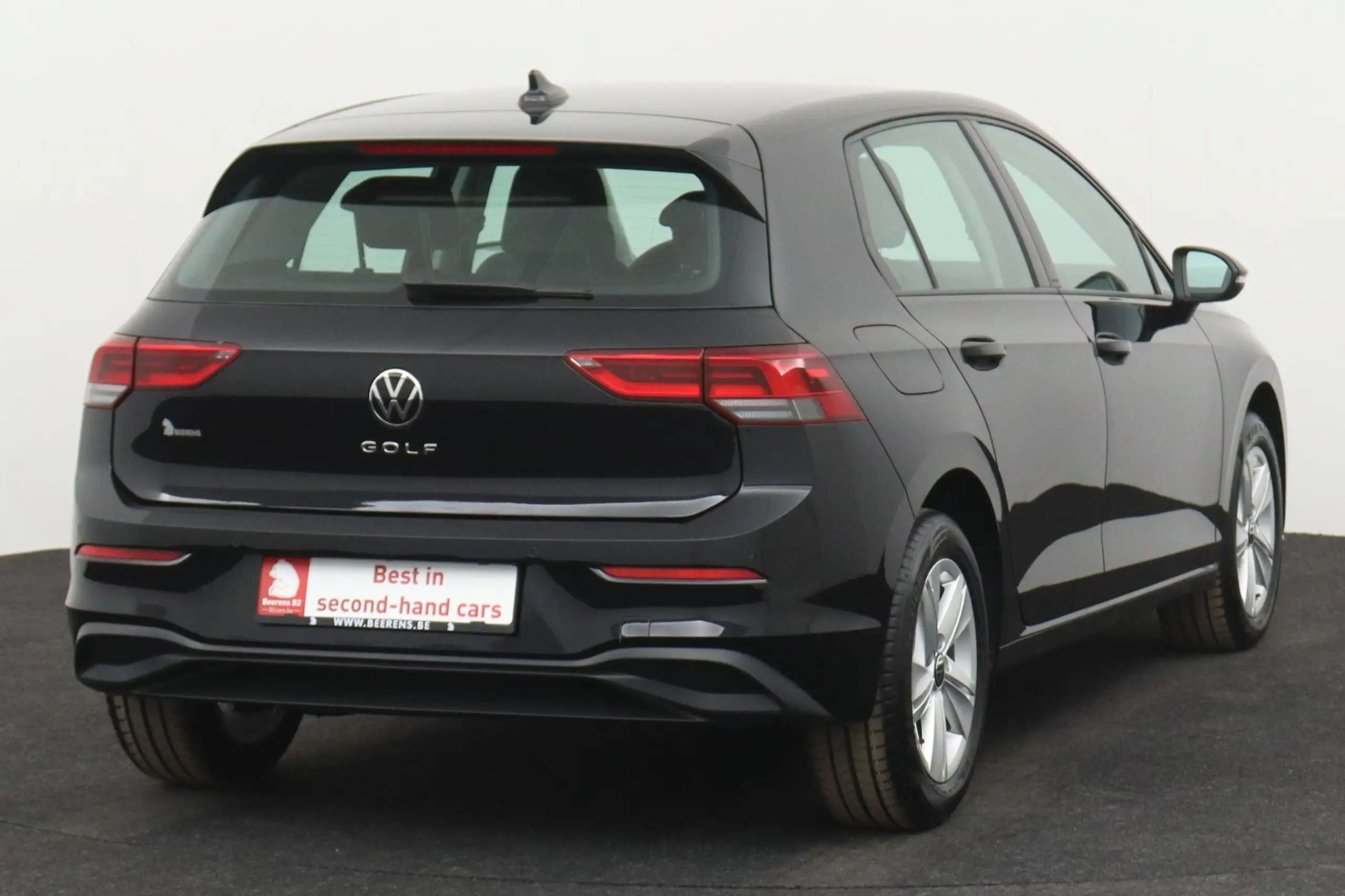 Volkswagen - Golf