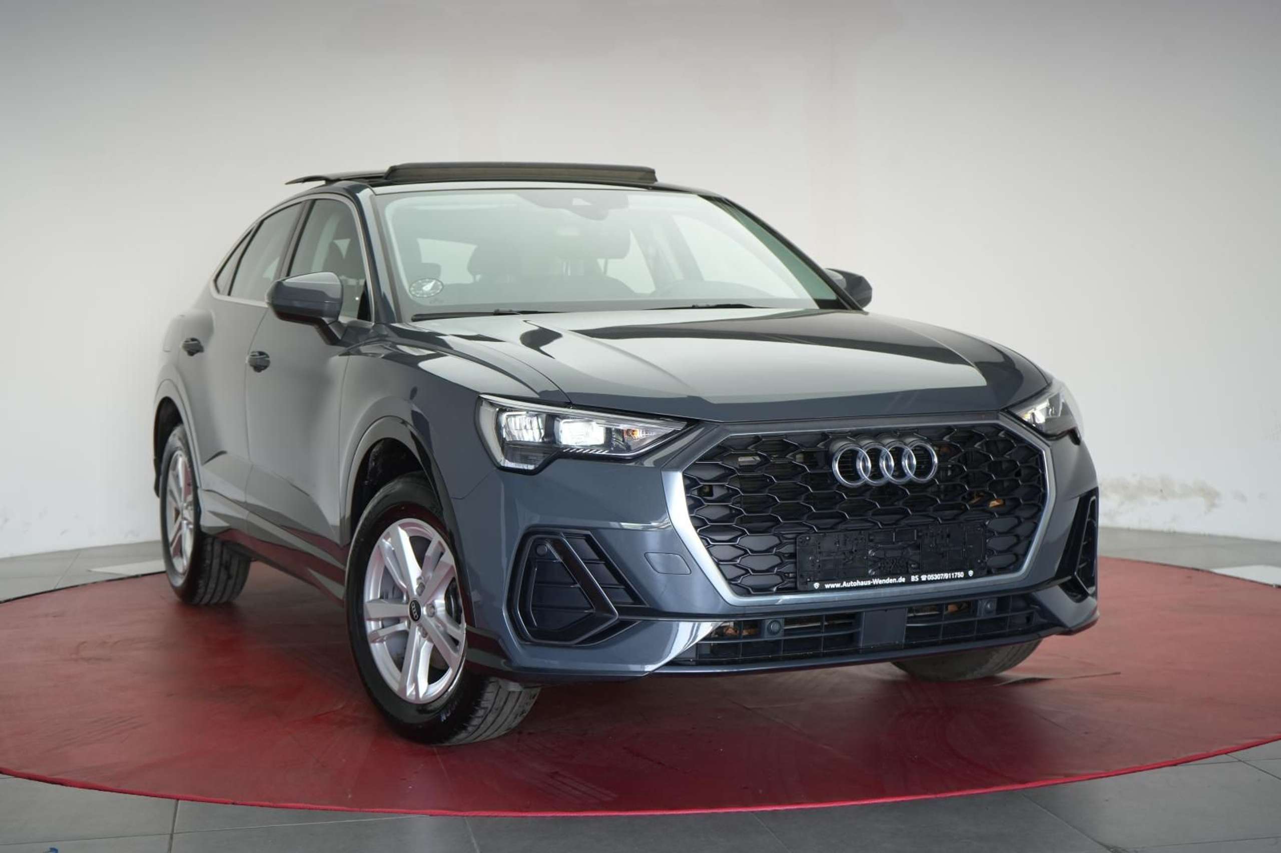 Audi - Q3