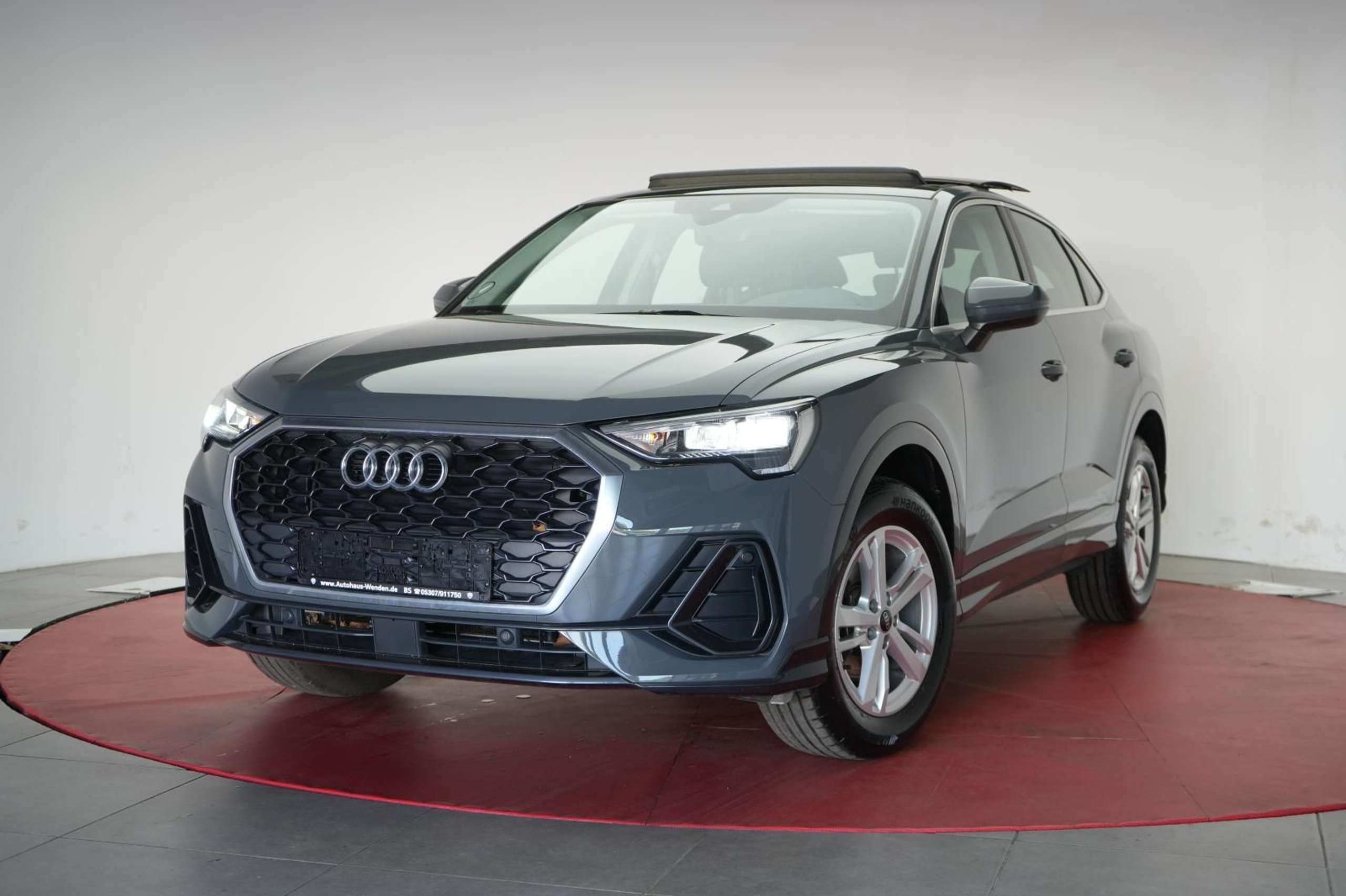 Audi - Q3