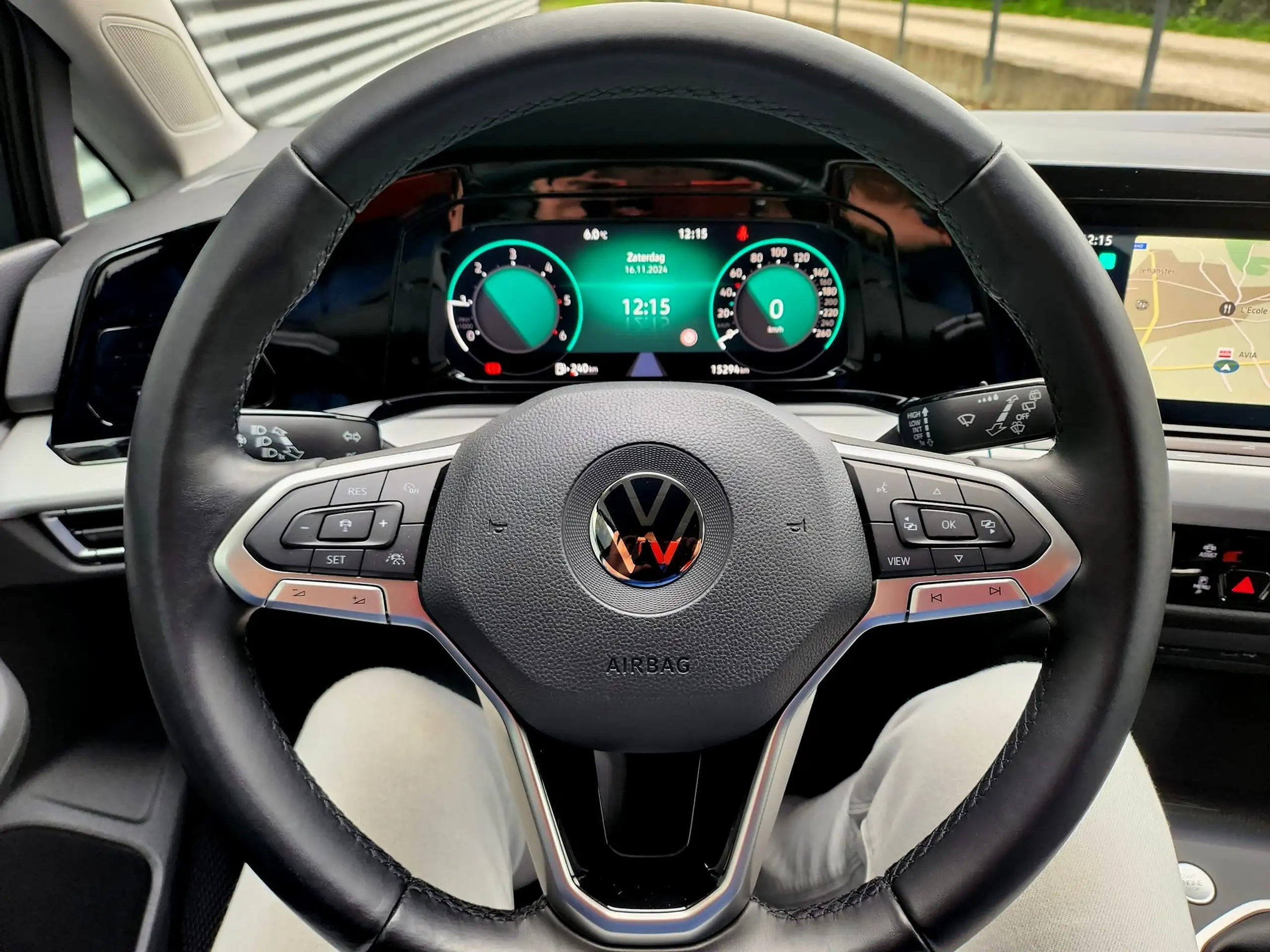 Volkswagen - Golf