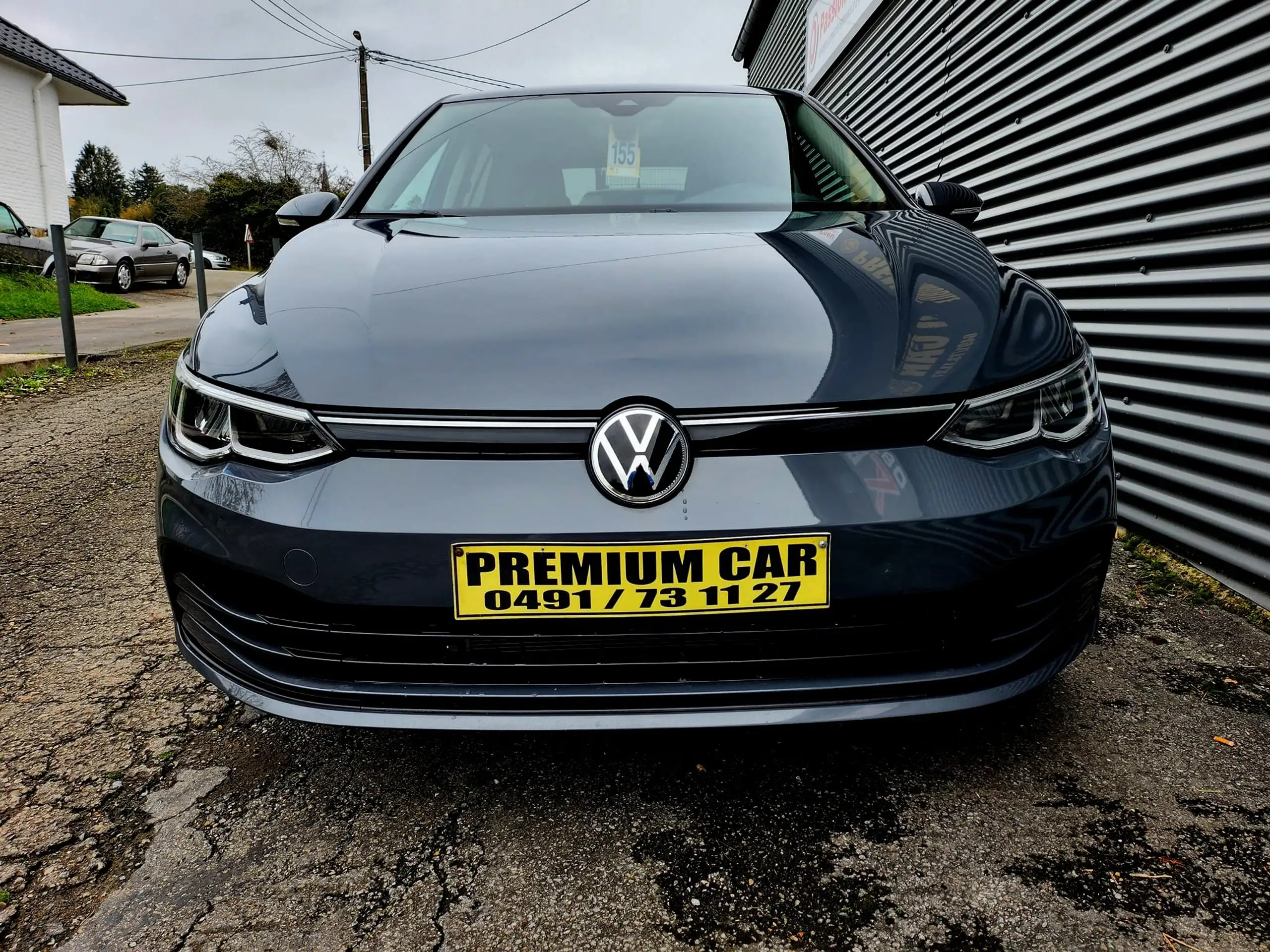 Volkswagen - Golf