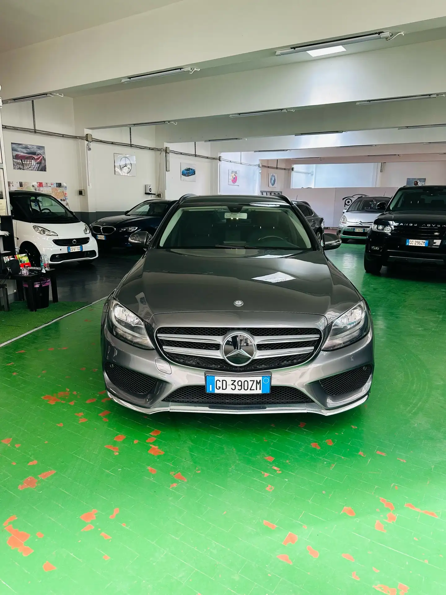 Mercedes-Benz - C 220