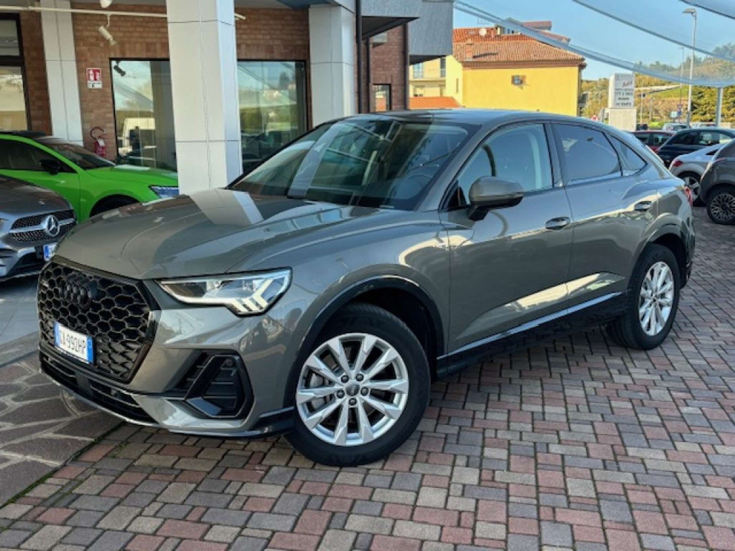 Audi - Q3