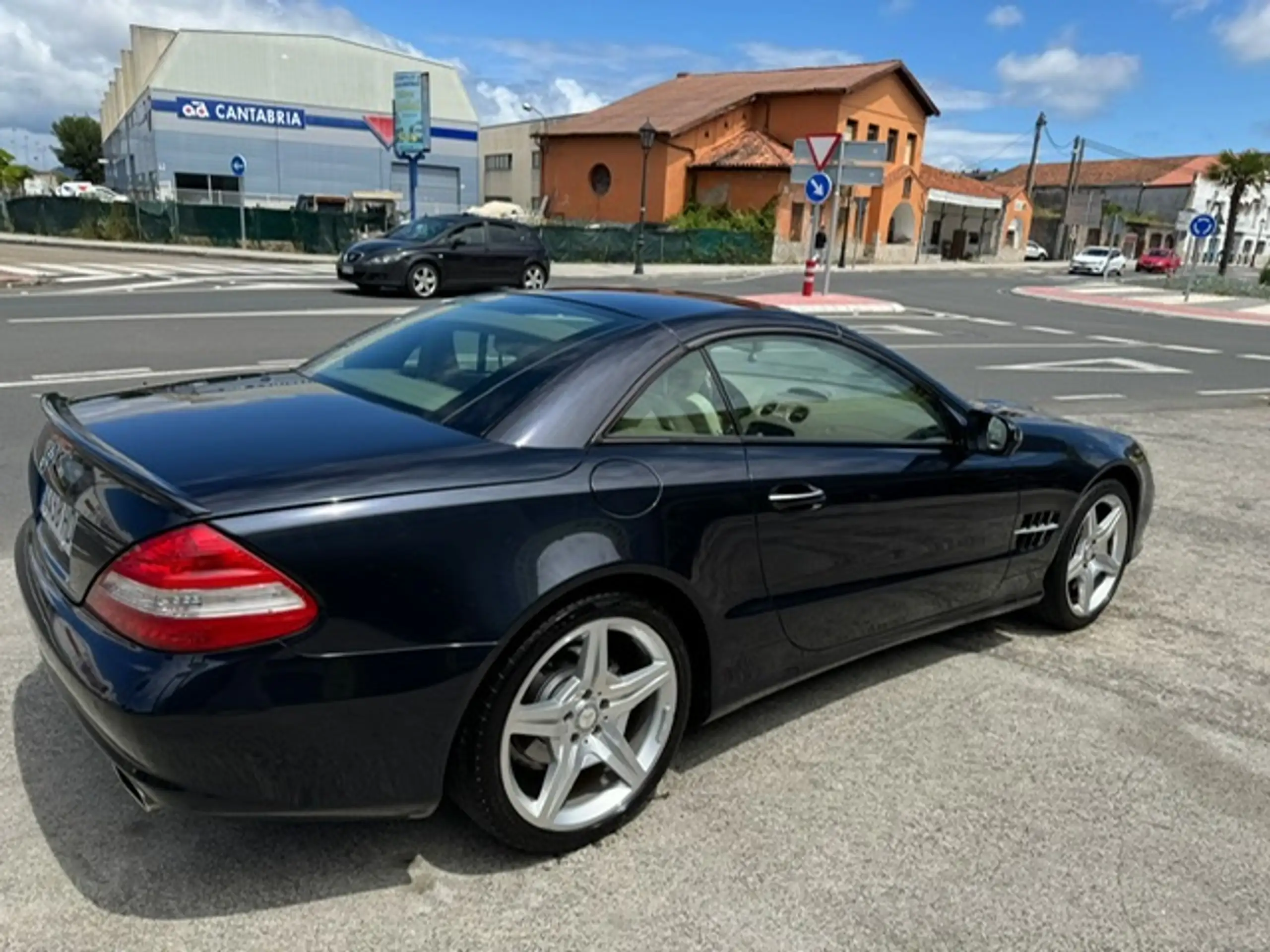 Mercedes-Benz - SL 350