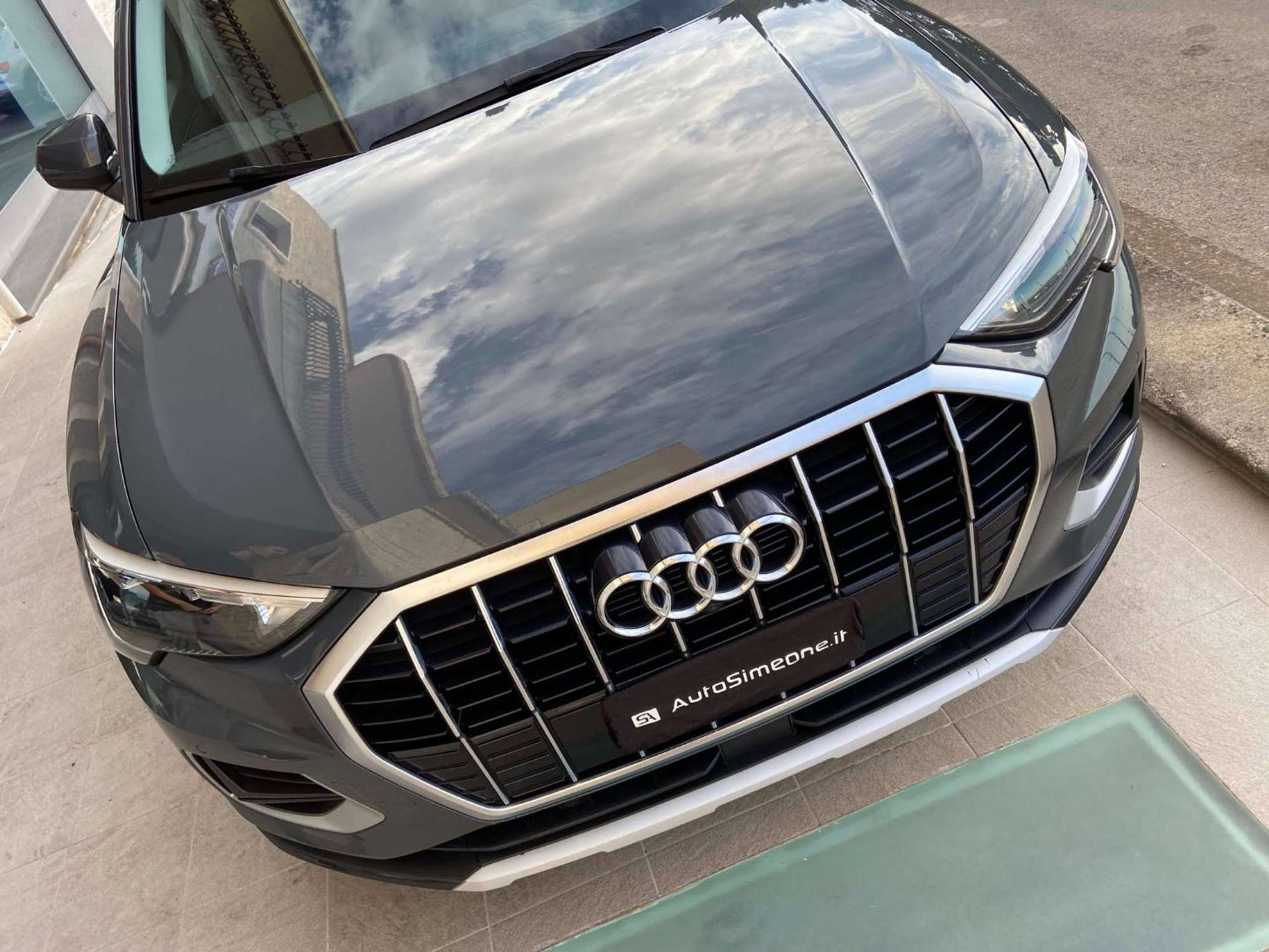 Audi - Q3