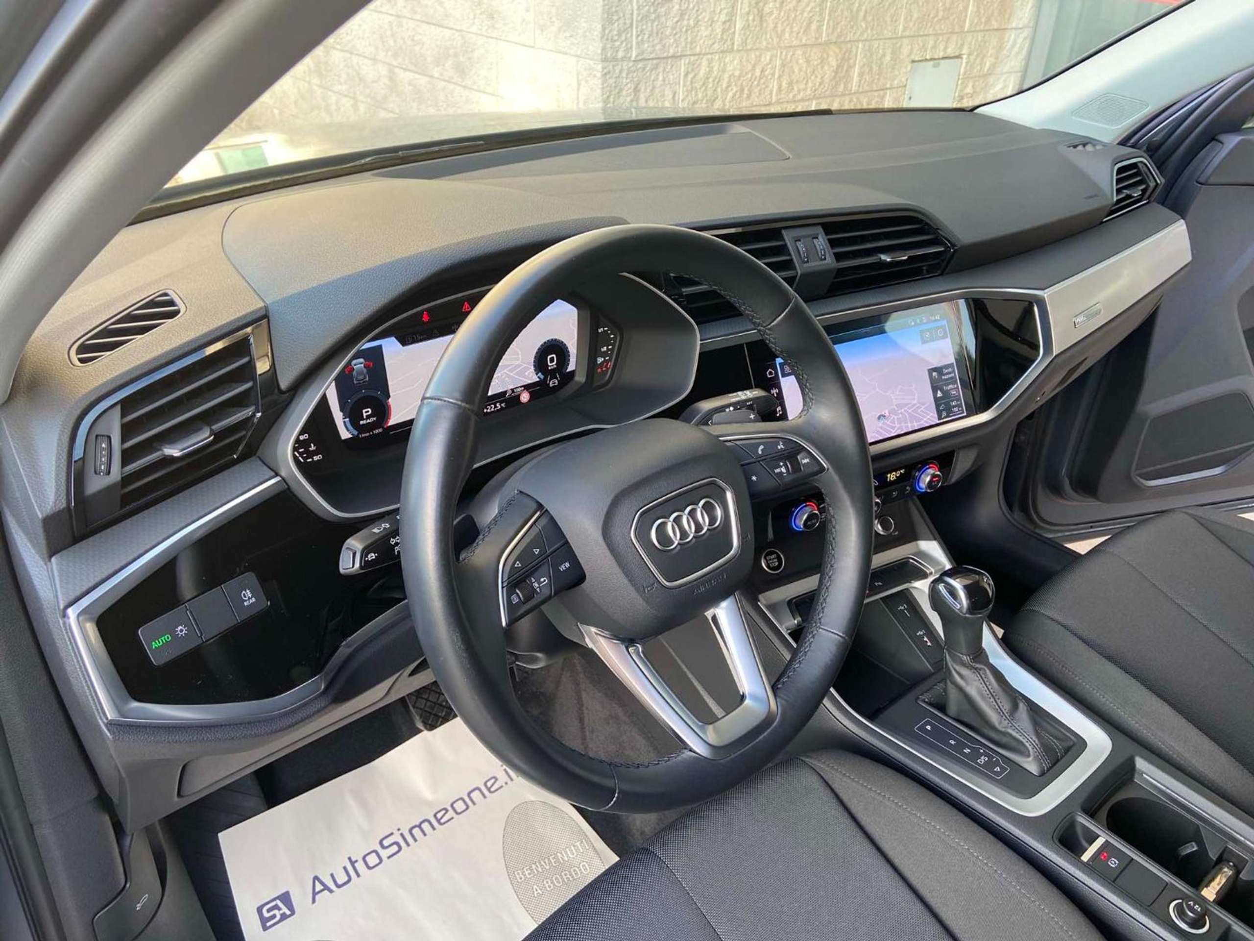 Audi - Q3