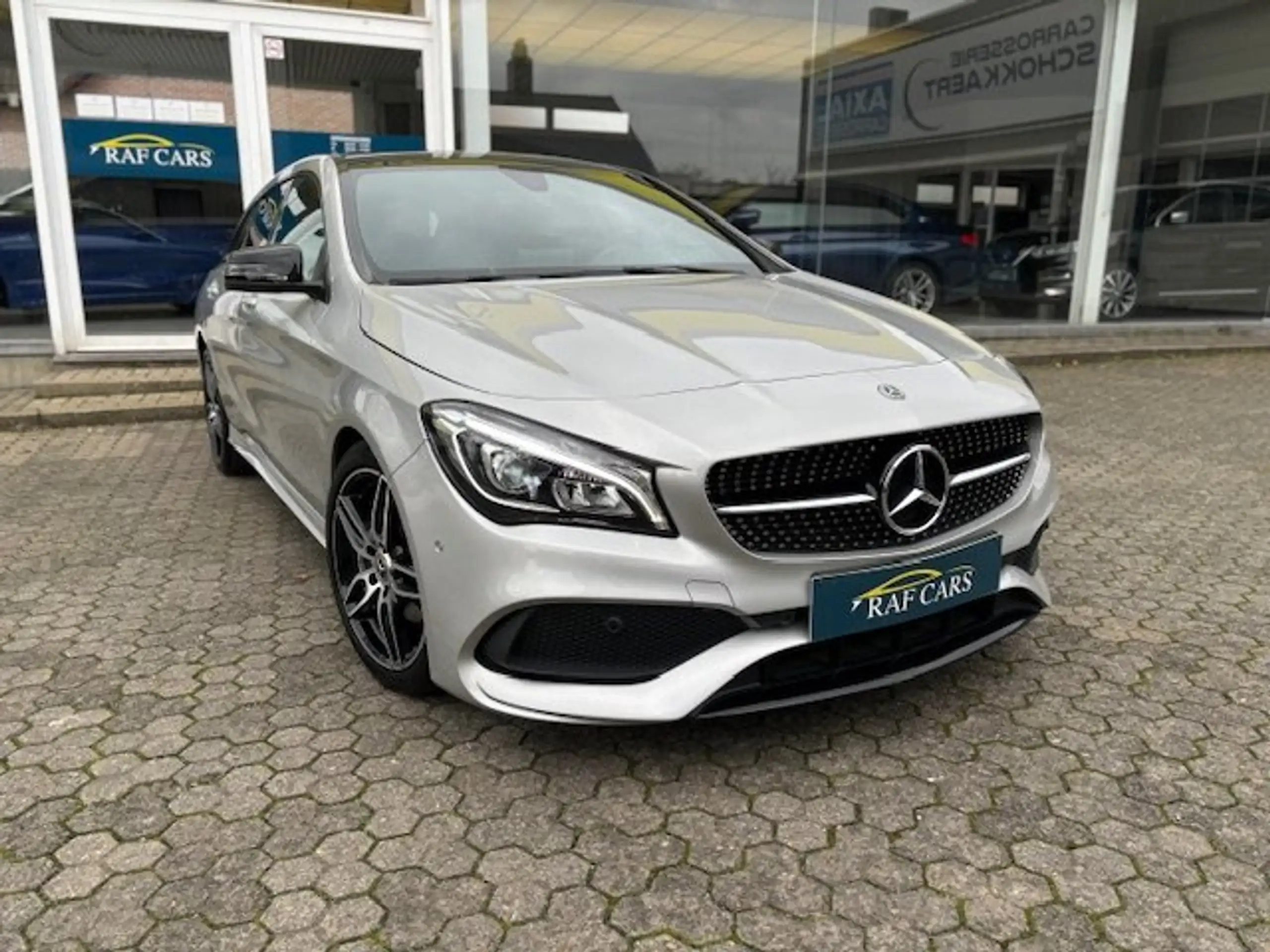 Mercedes-Benz - CLA 180