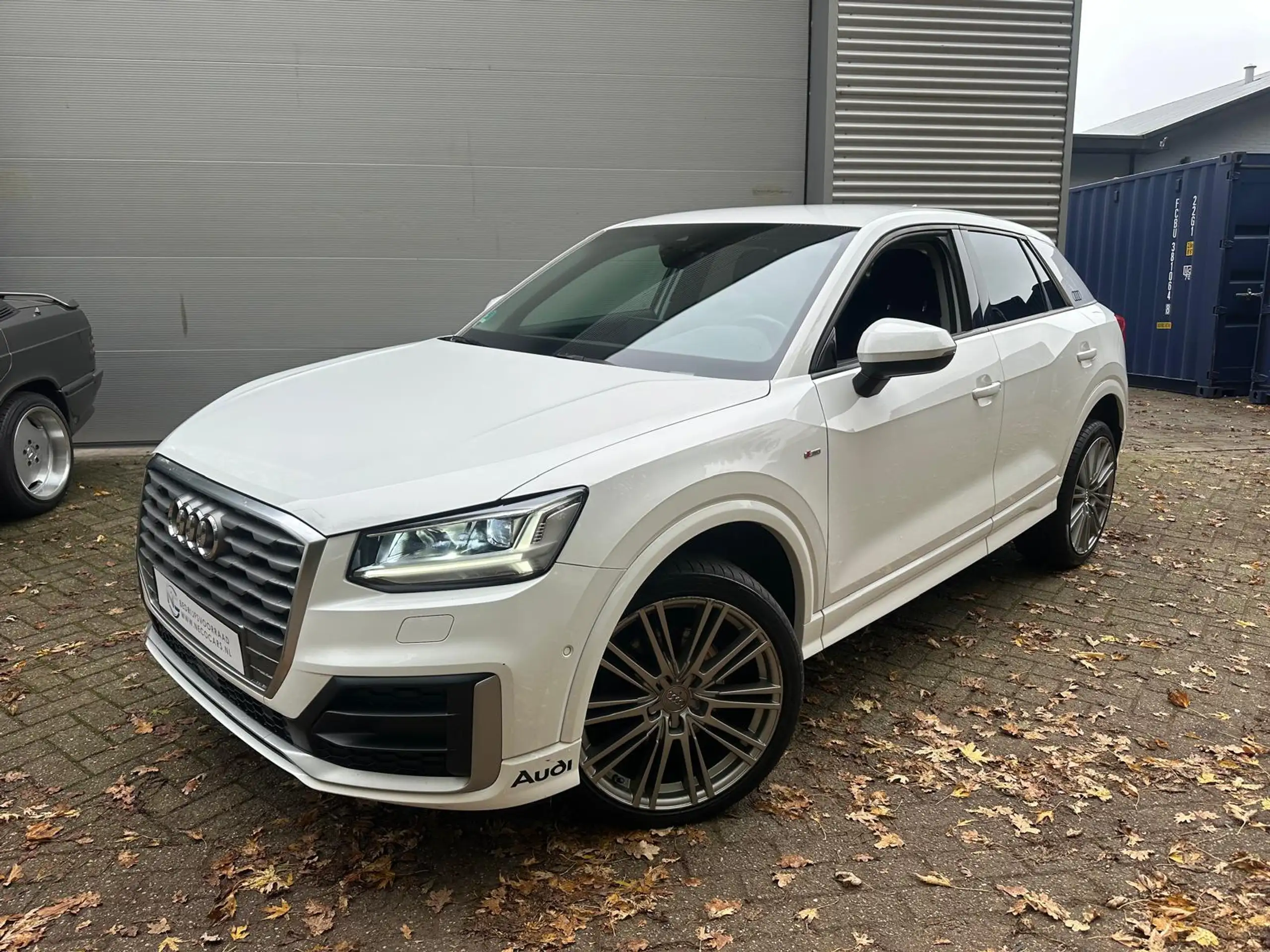 Audi - Q2