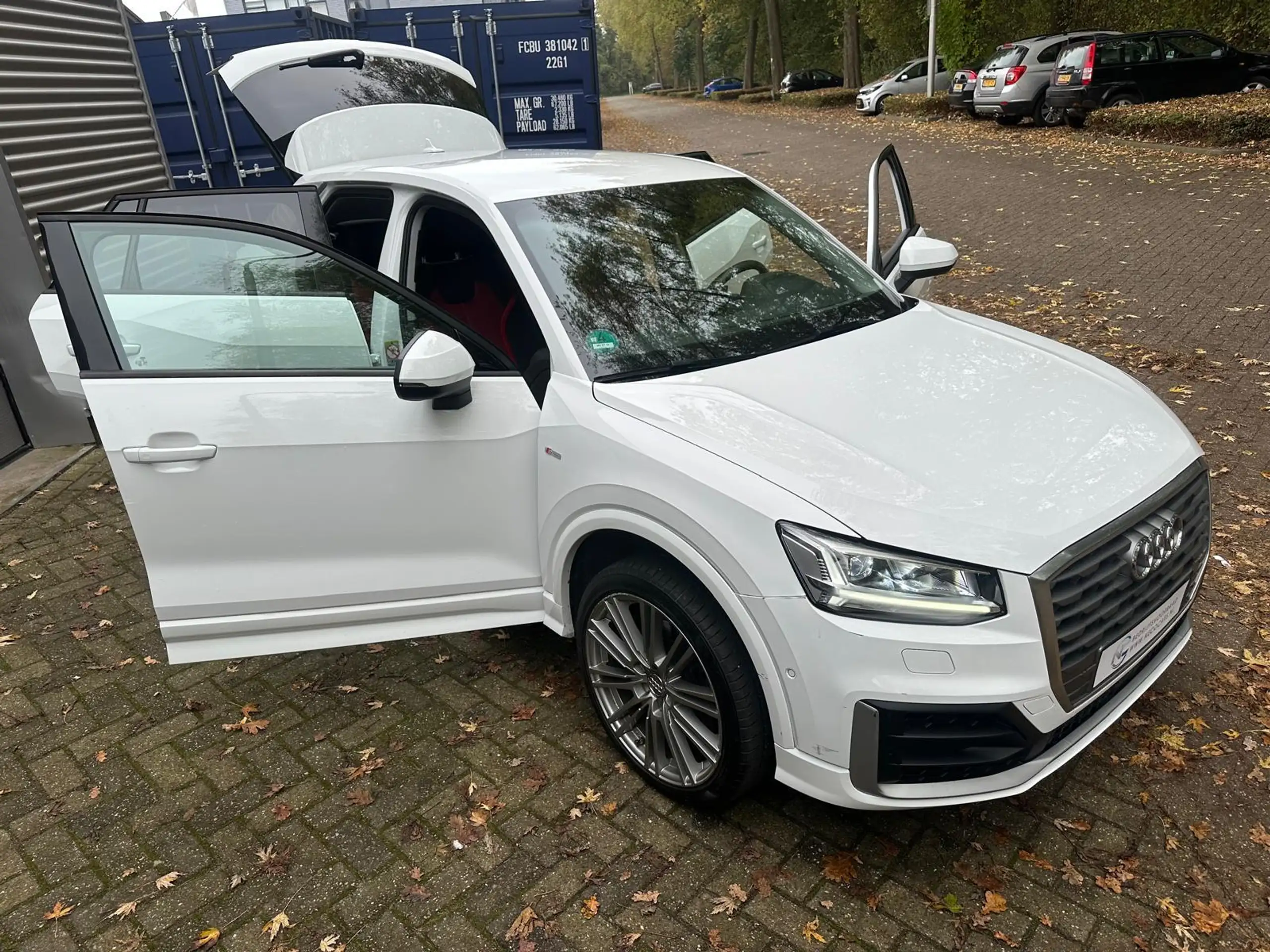 Audi - Q2