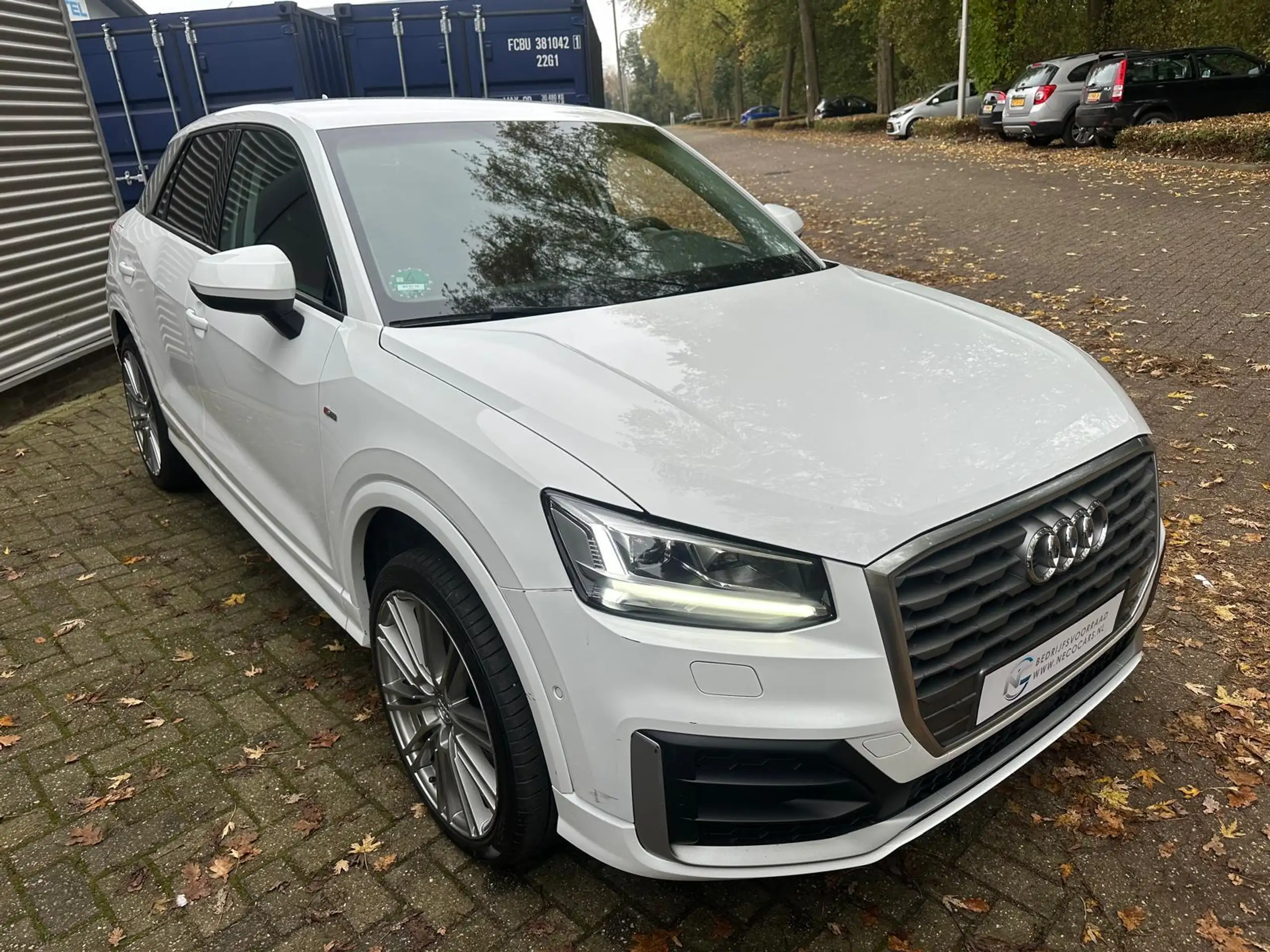 Audi - Q2