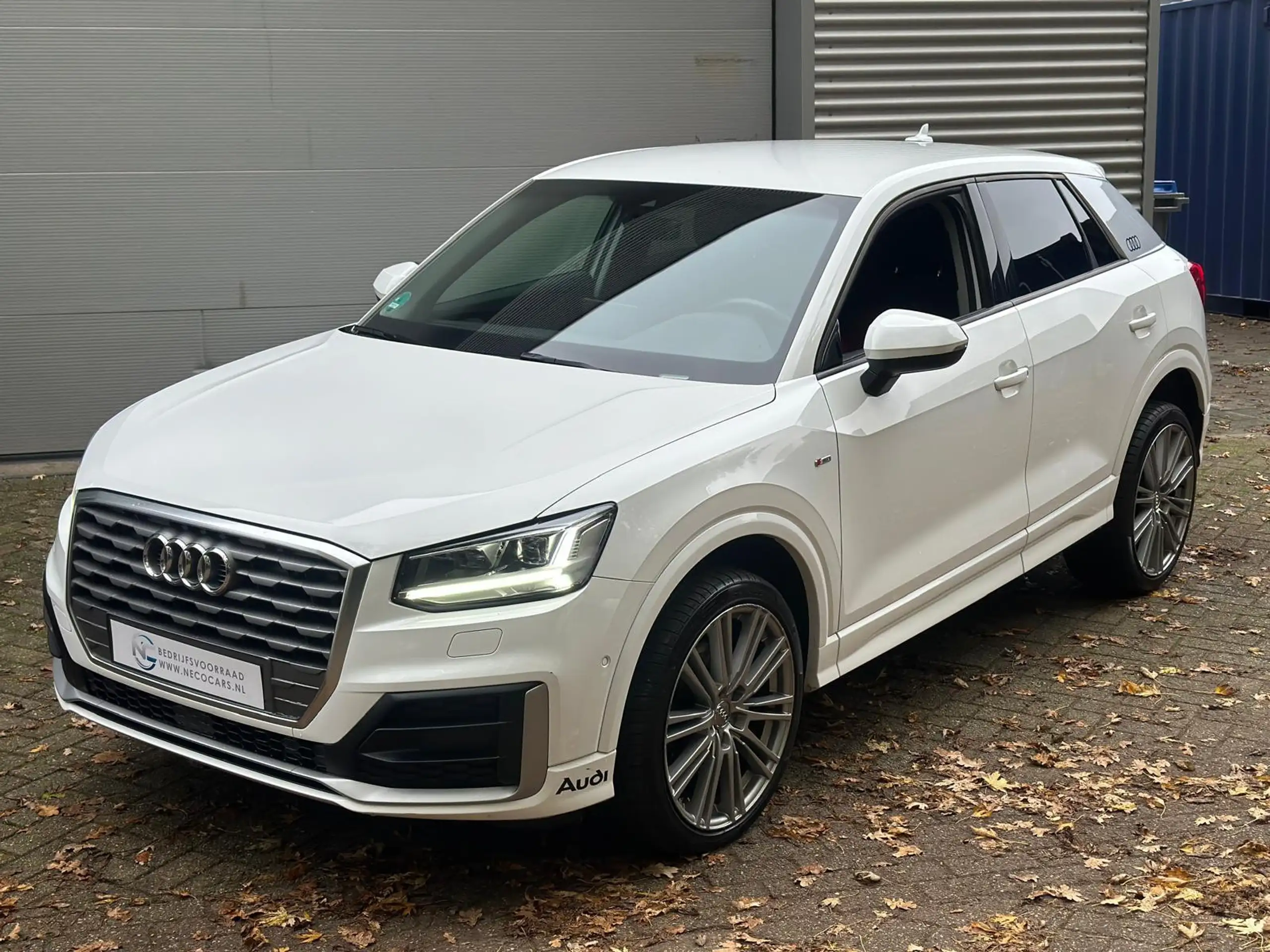 Audi - Q2