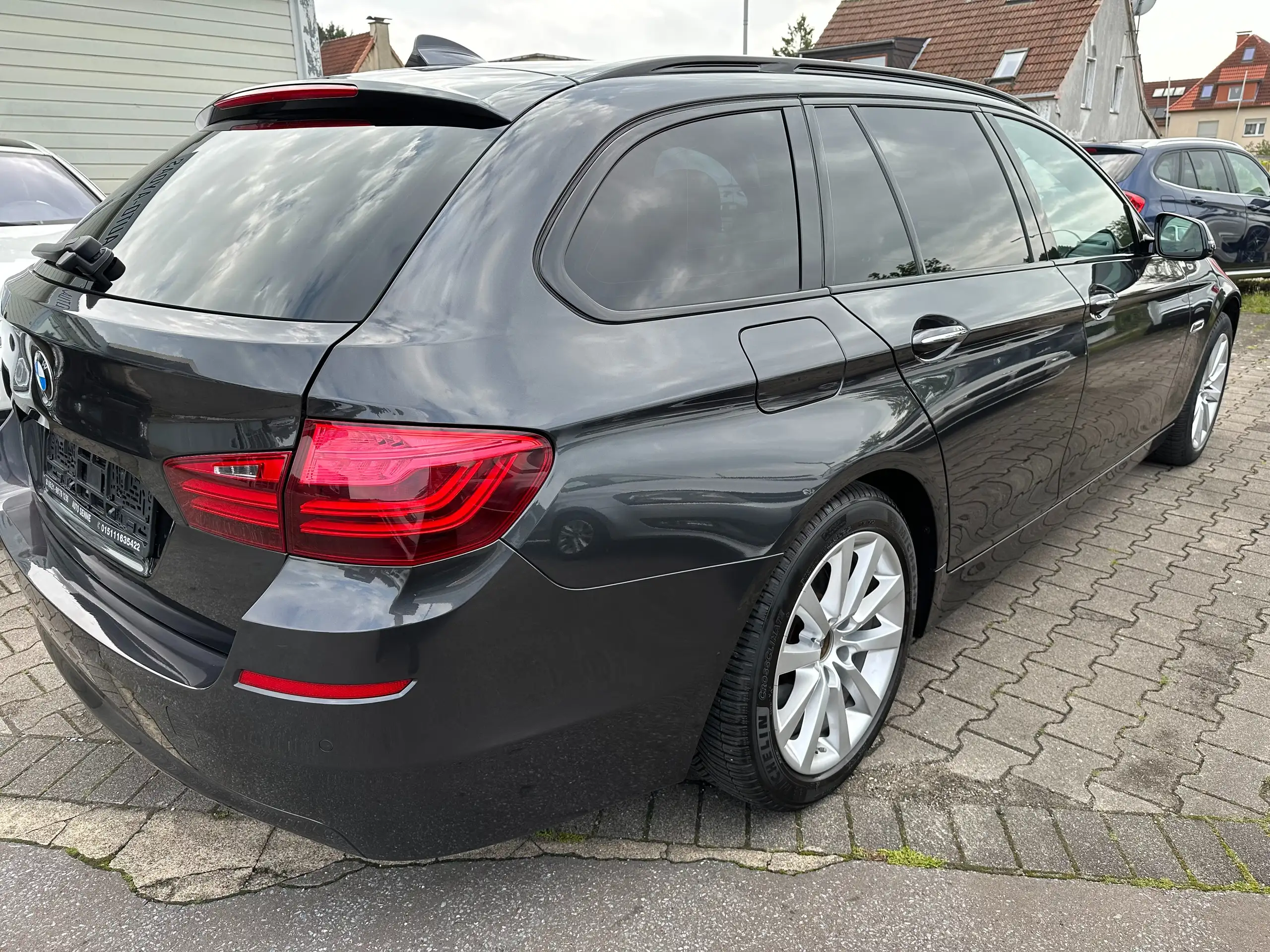 BMW - 525