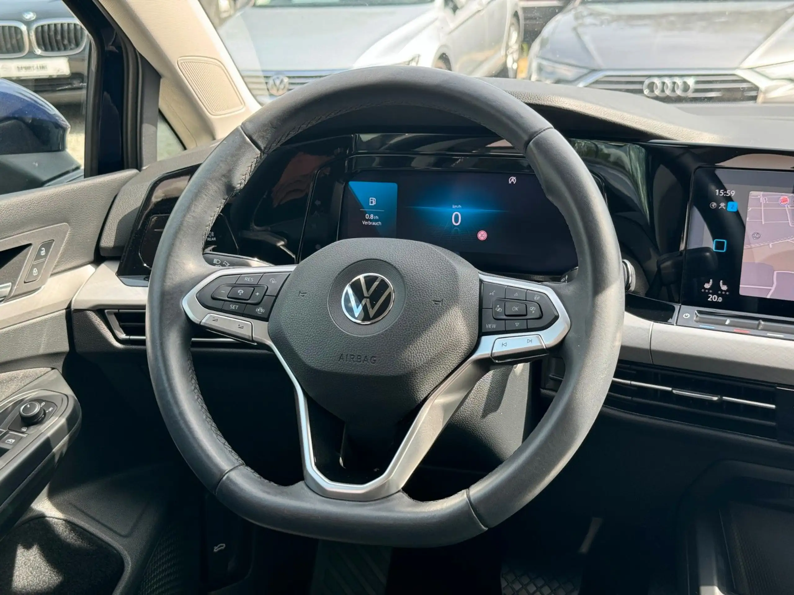 Volkswagen - Golf