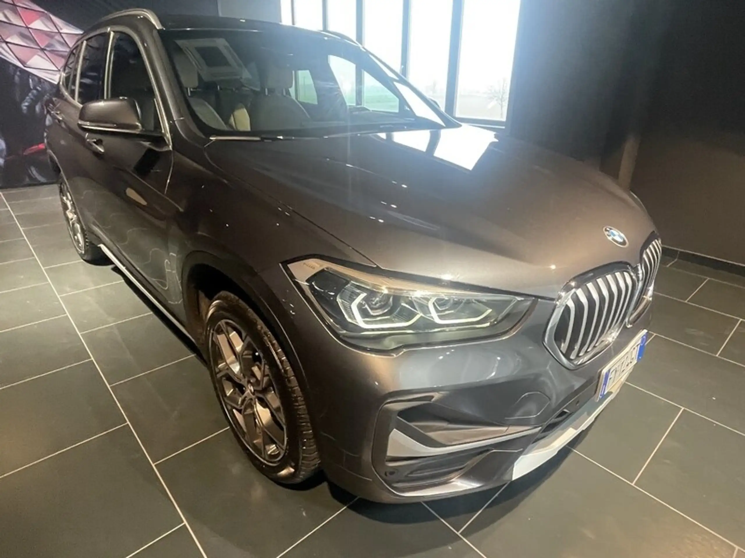 BMW - X1