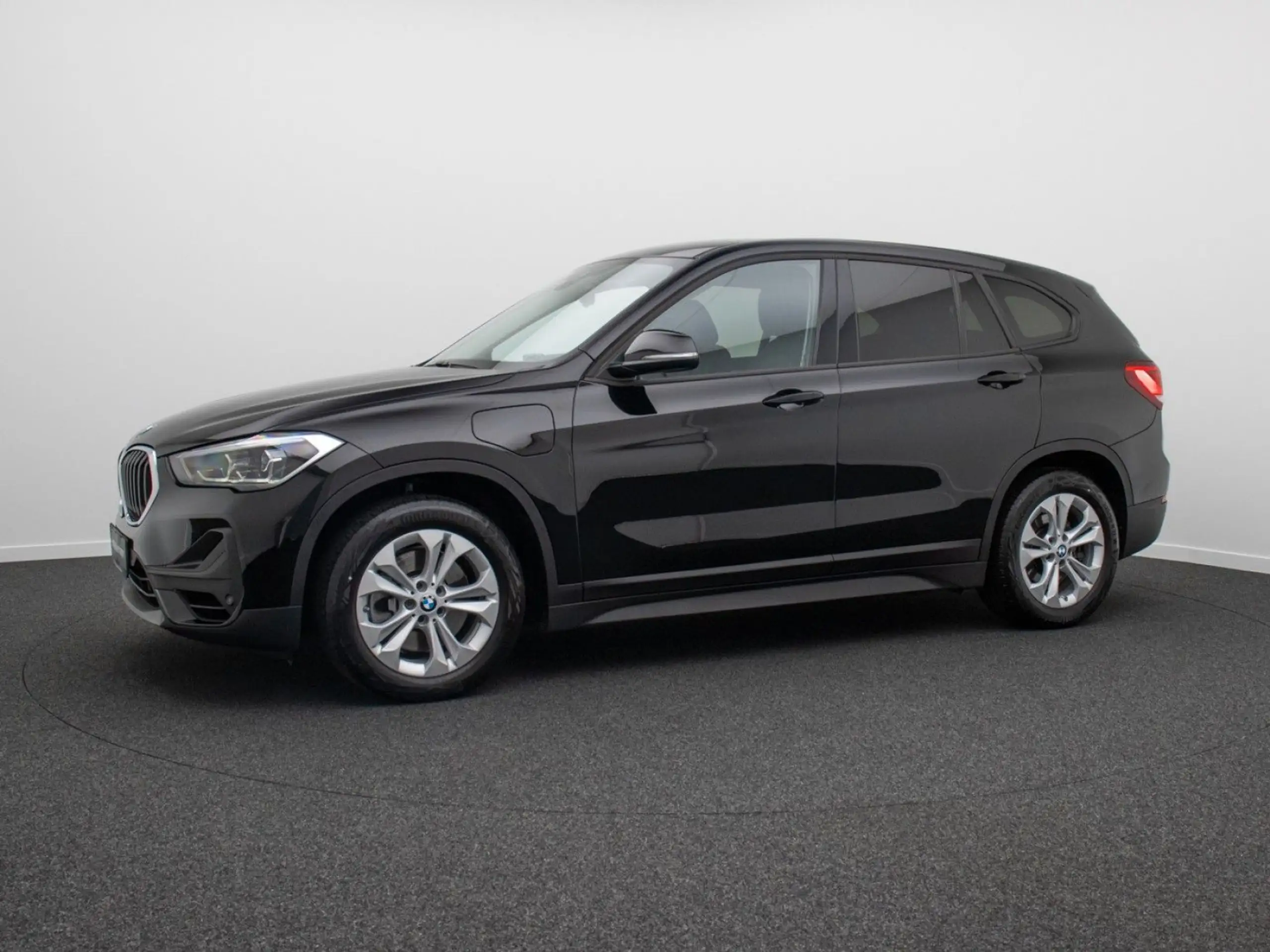 BMW - X1