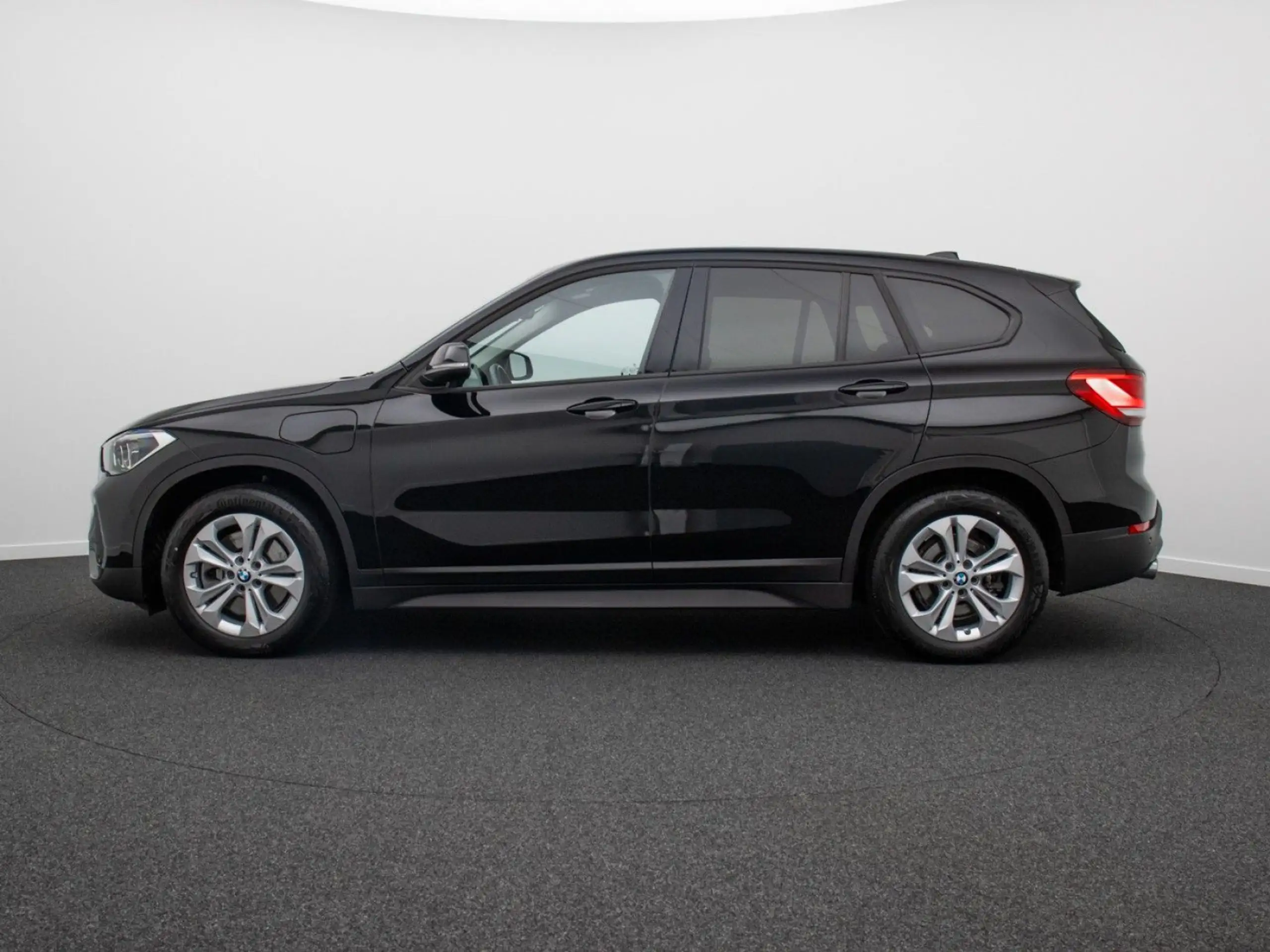 BMW - X1