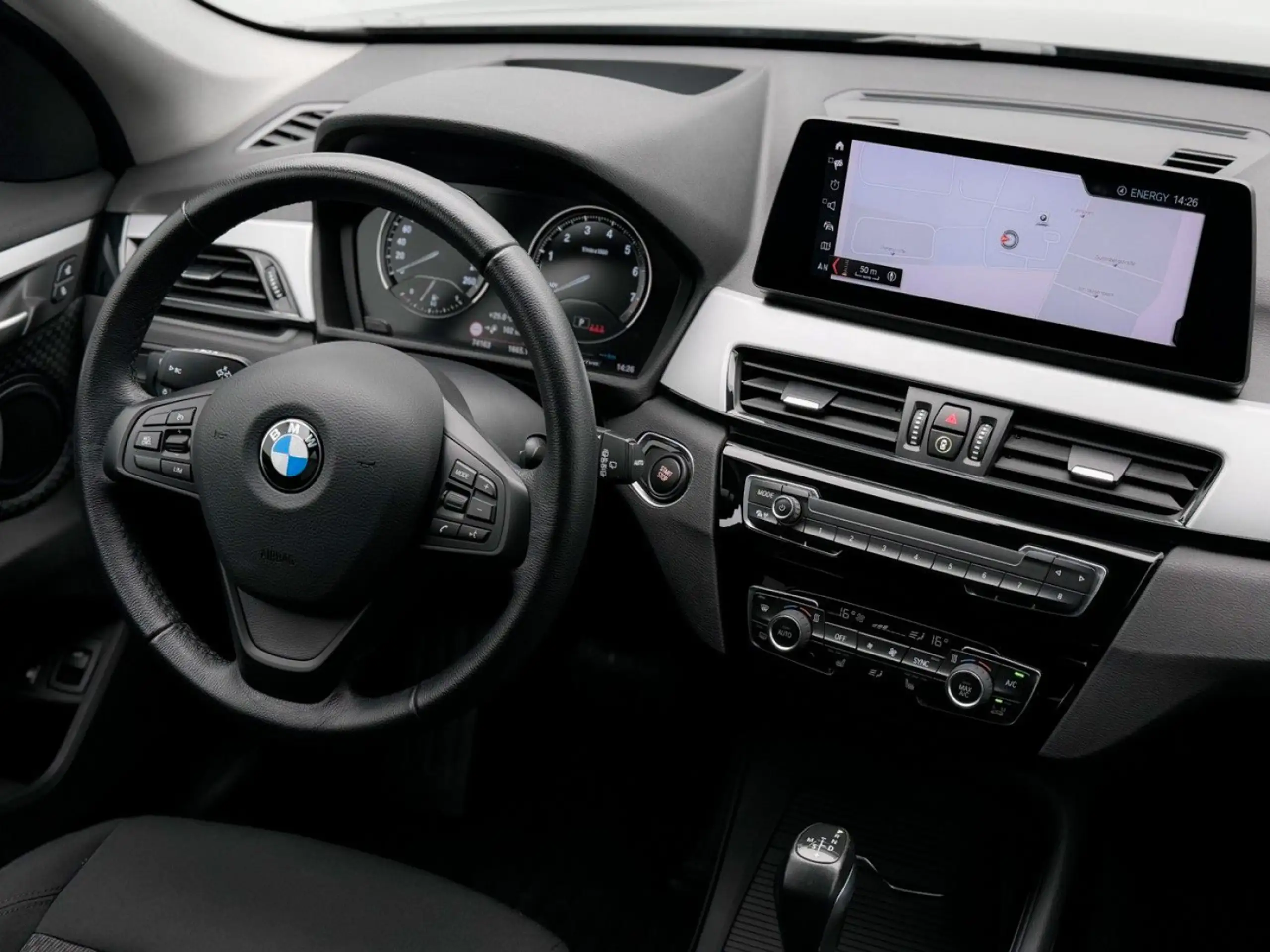 BMW - X1