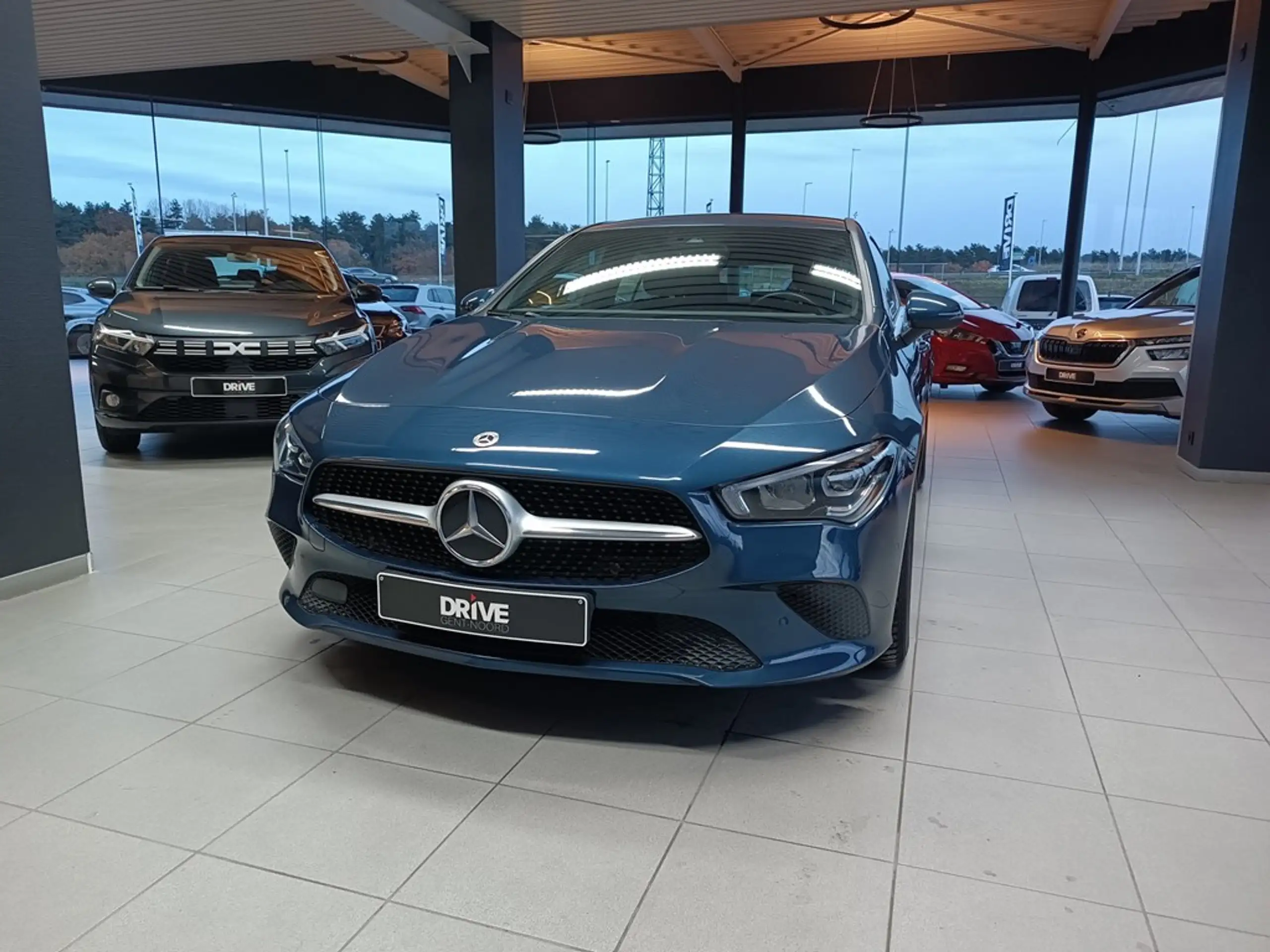 Mercedes-Benz - CLA 180