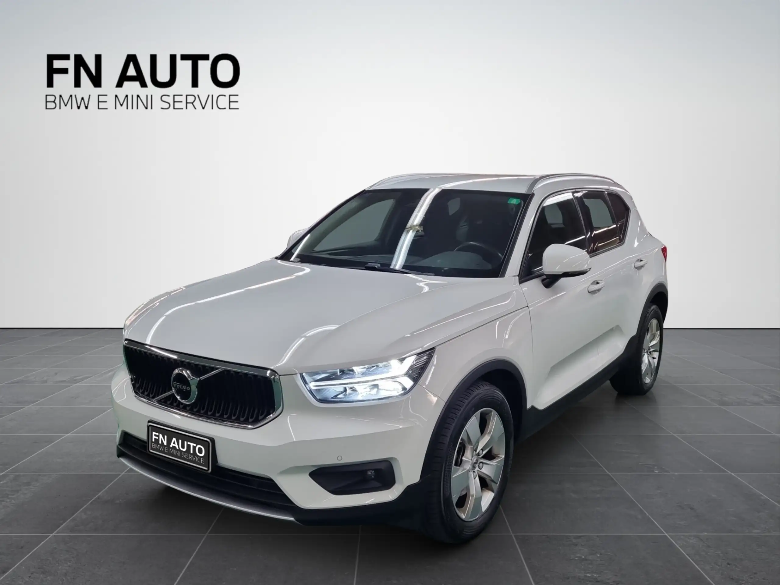 Volvo - XC40