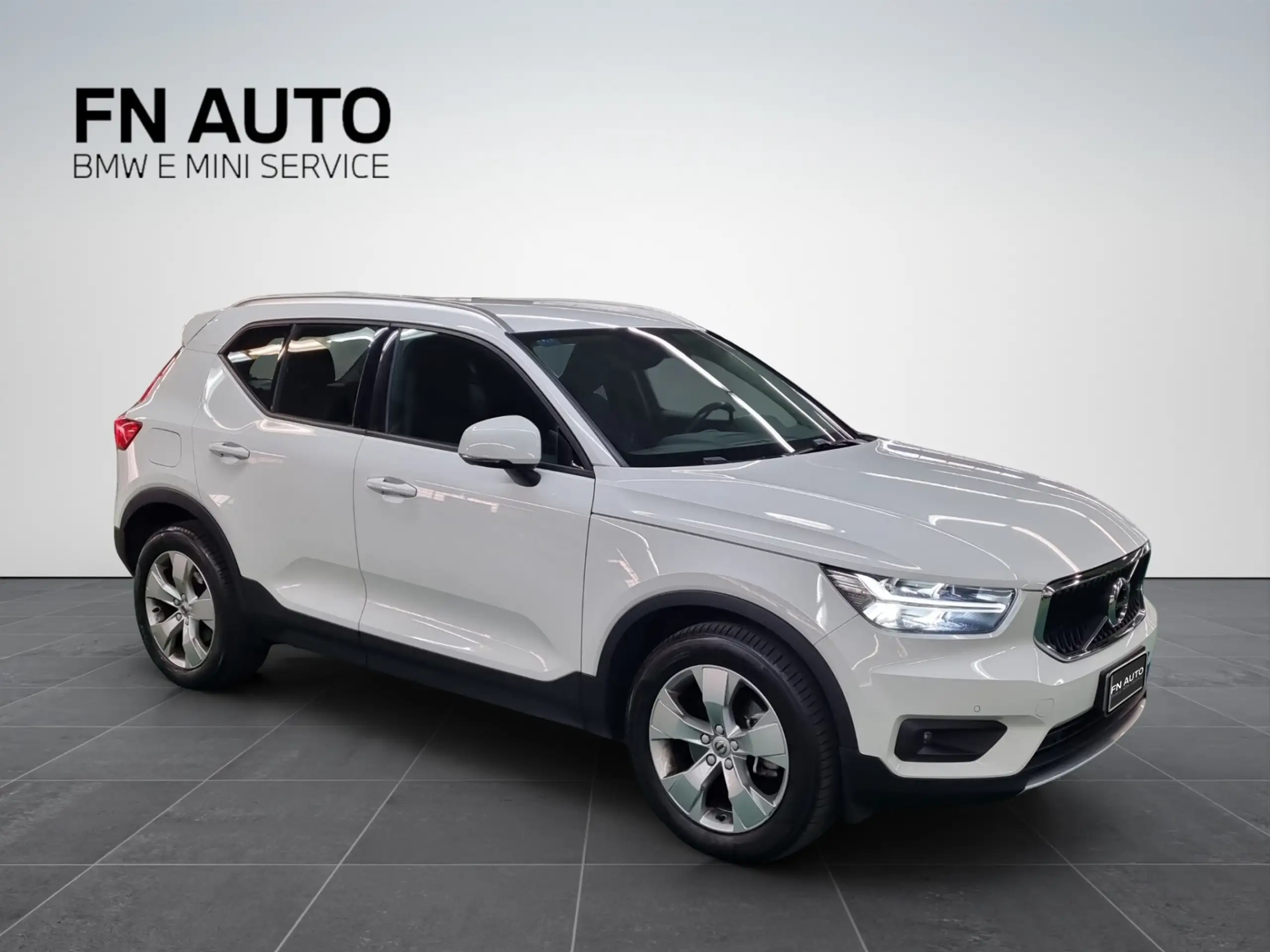 Volvo - XC40