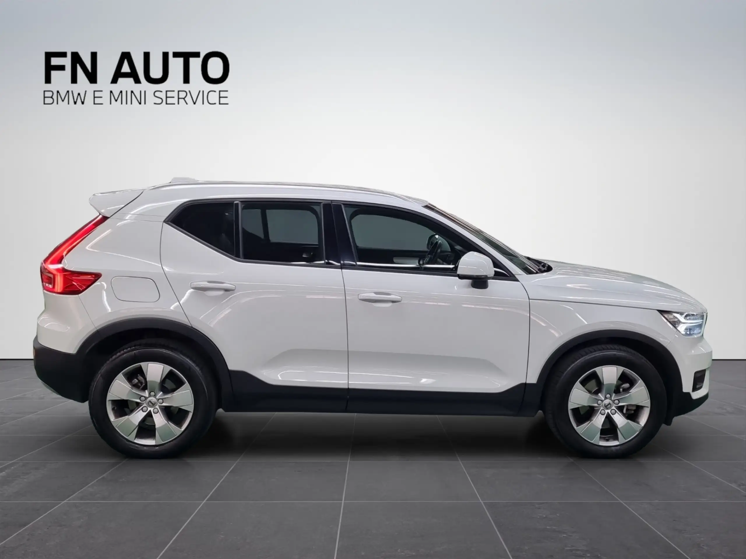 Volvo - XC40