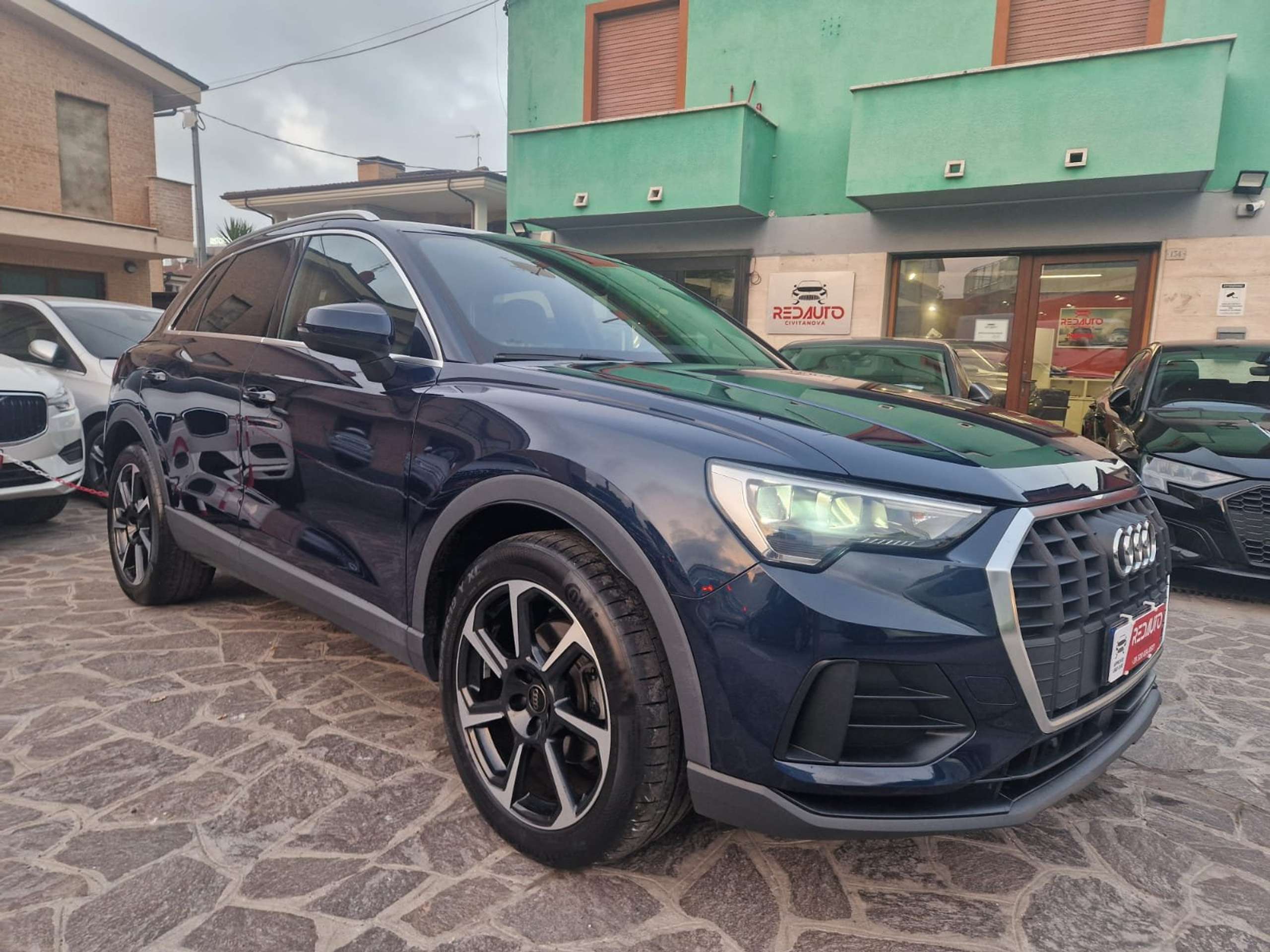 Audi - Q3