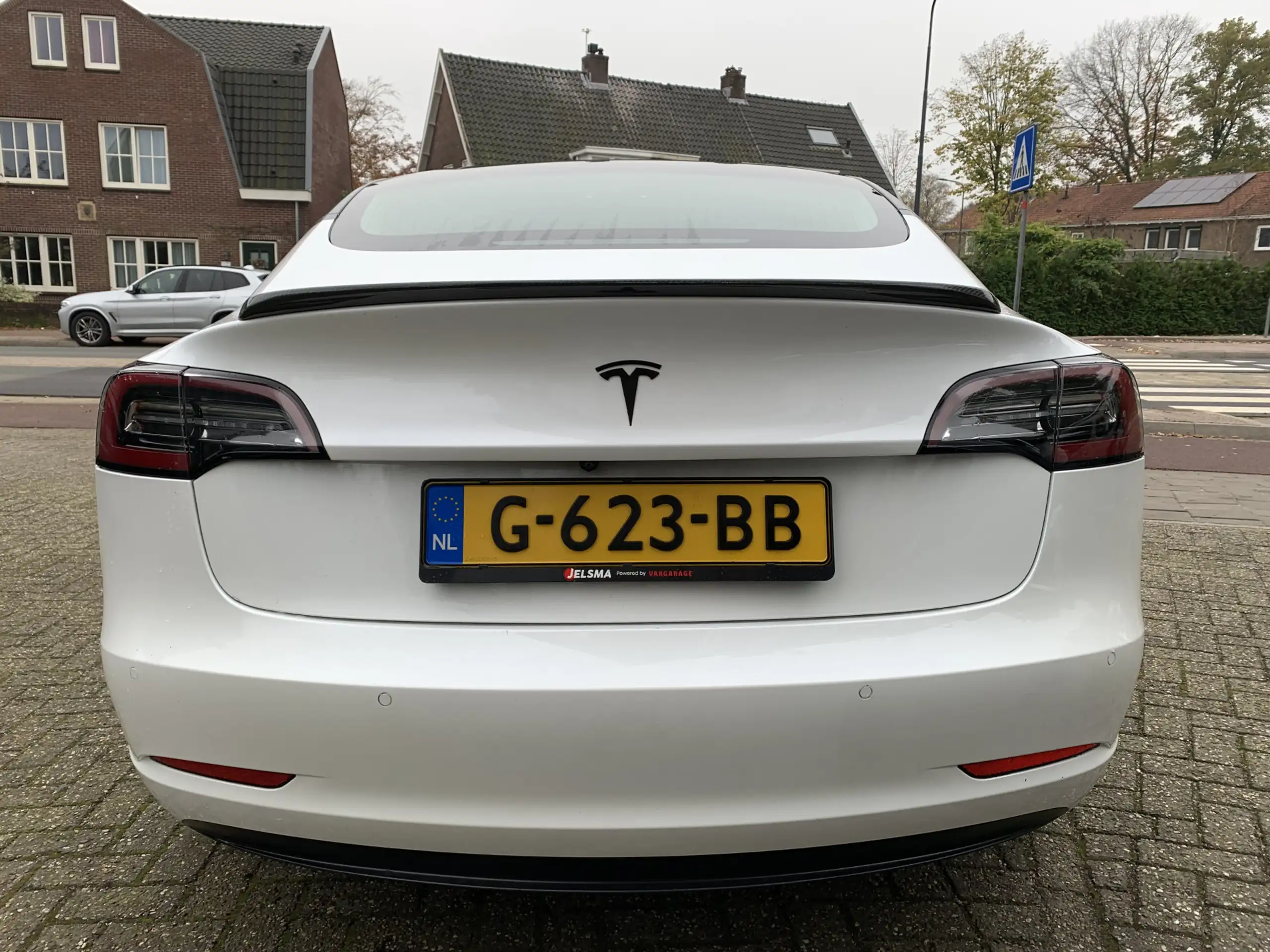 Tesla - Model 3