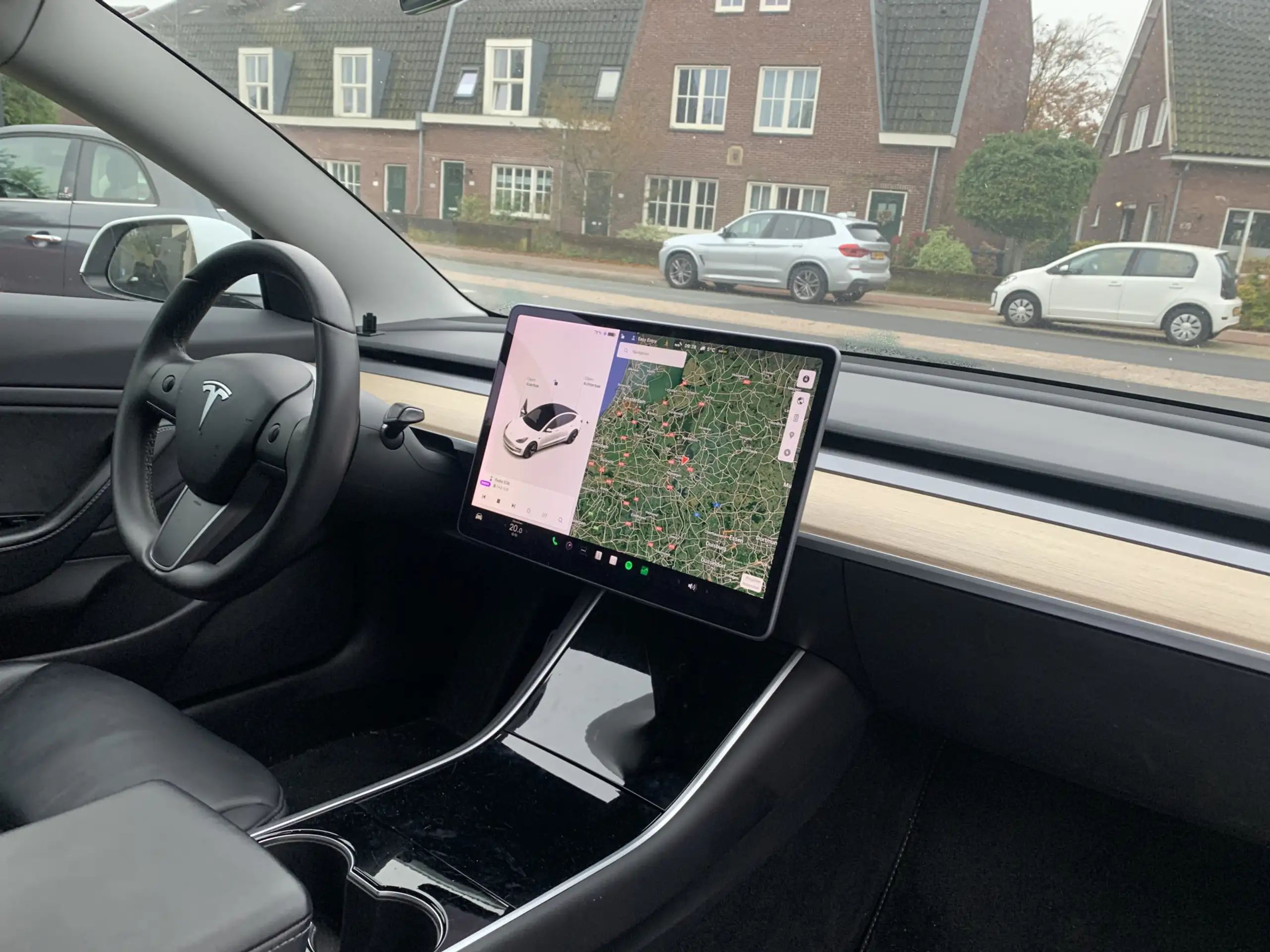 Tesla - Model 3