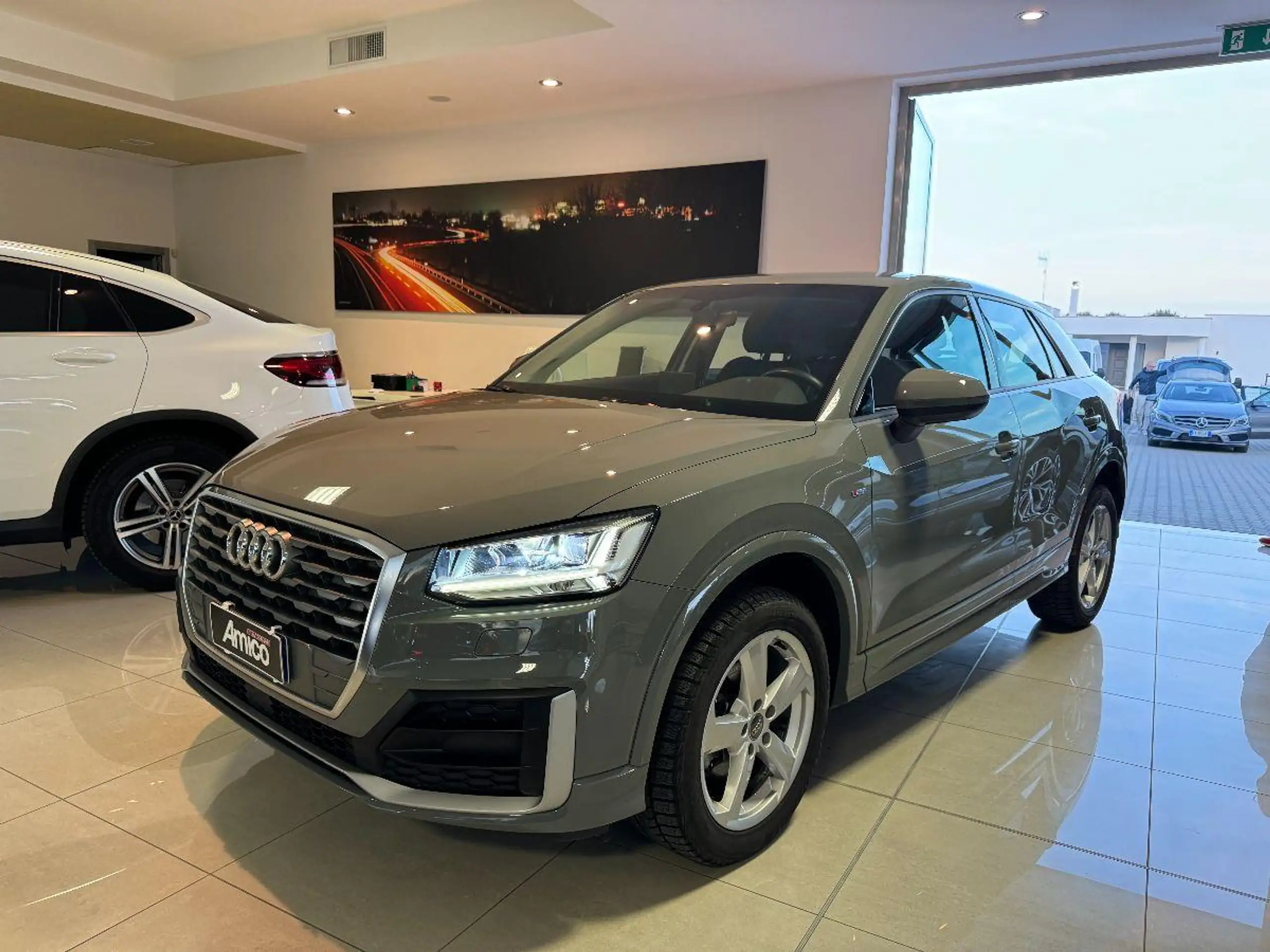 Audi - Q2