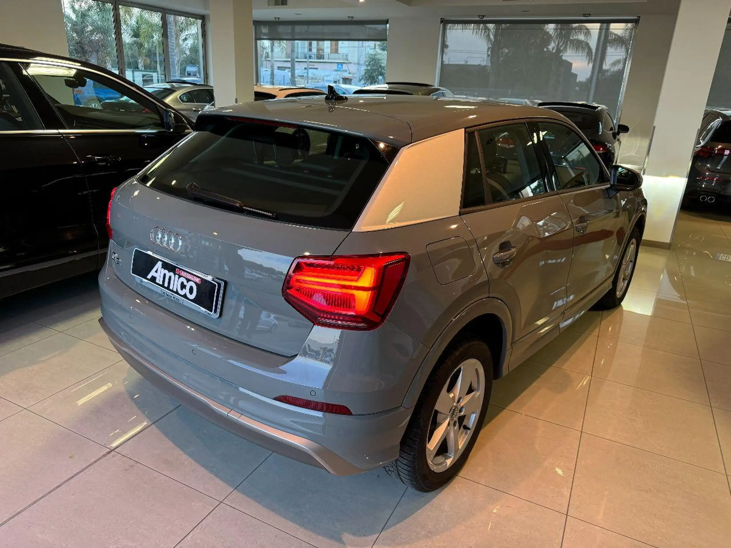 Audi - Q2