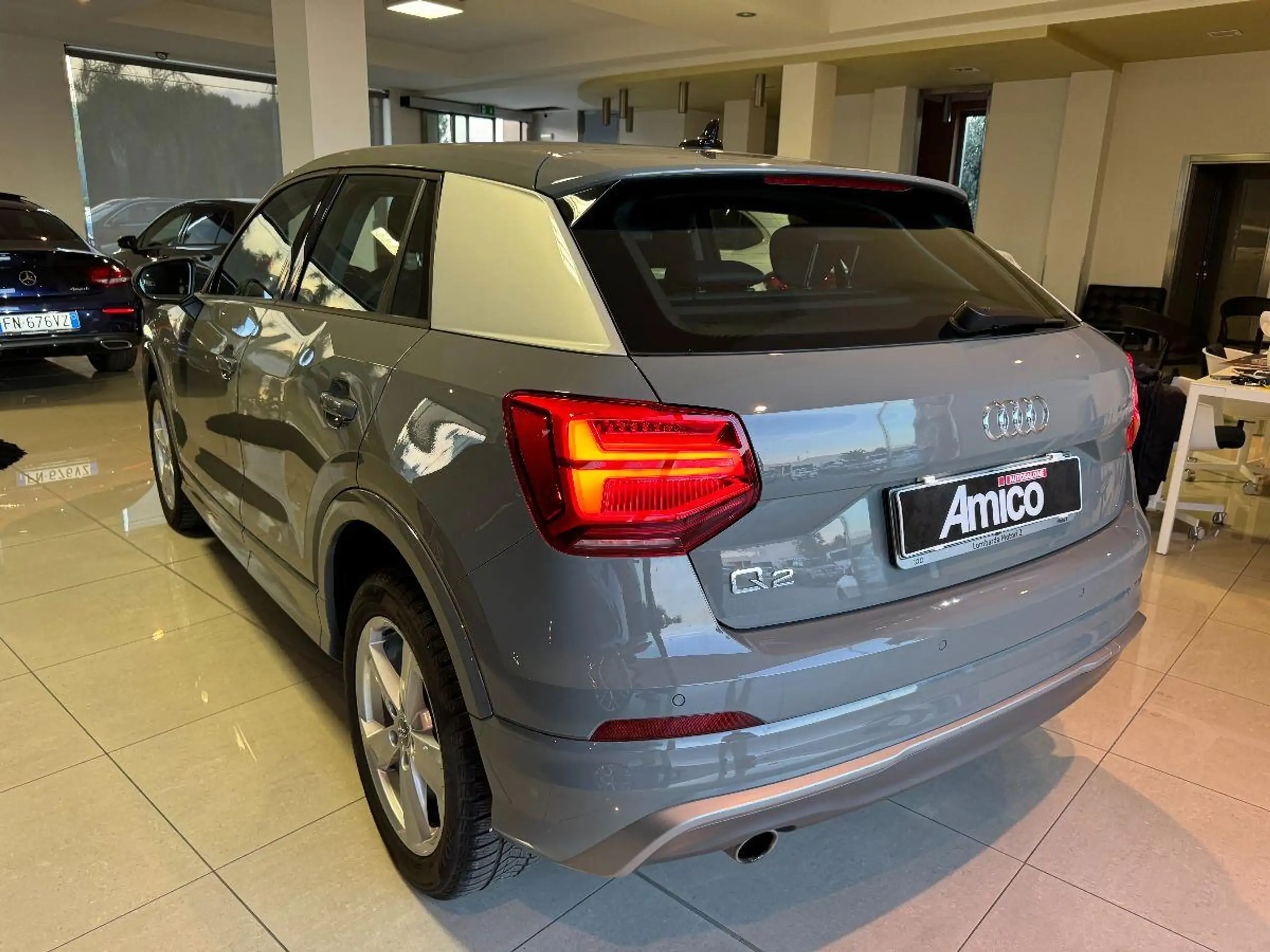 Audi - Q2