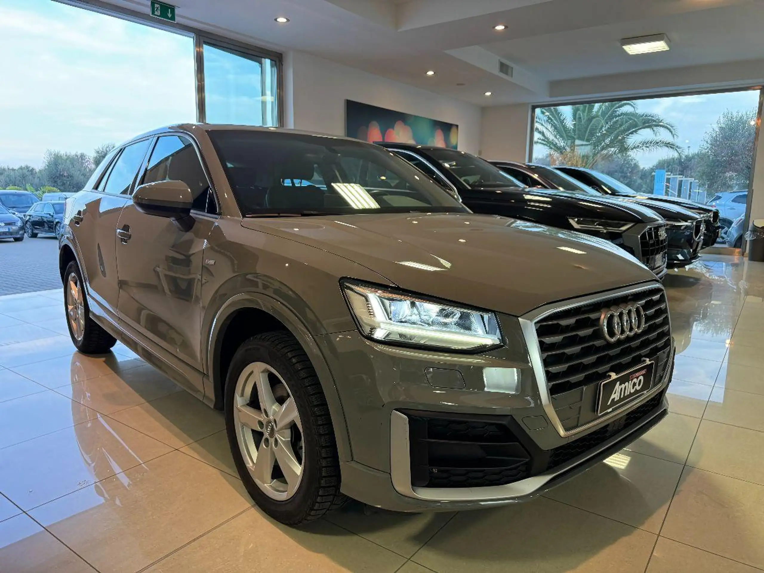 Audi - Q2