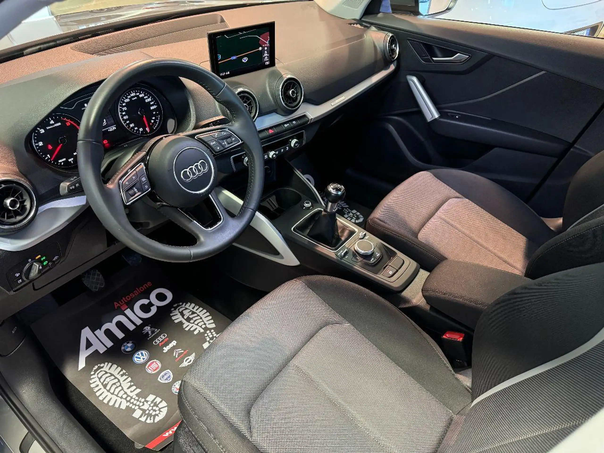 Audi - Q2