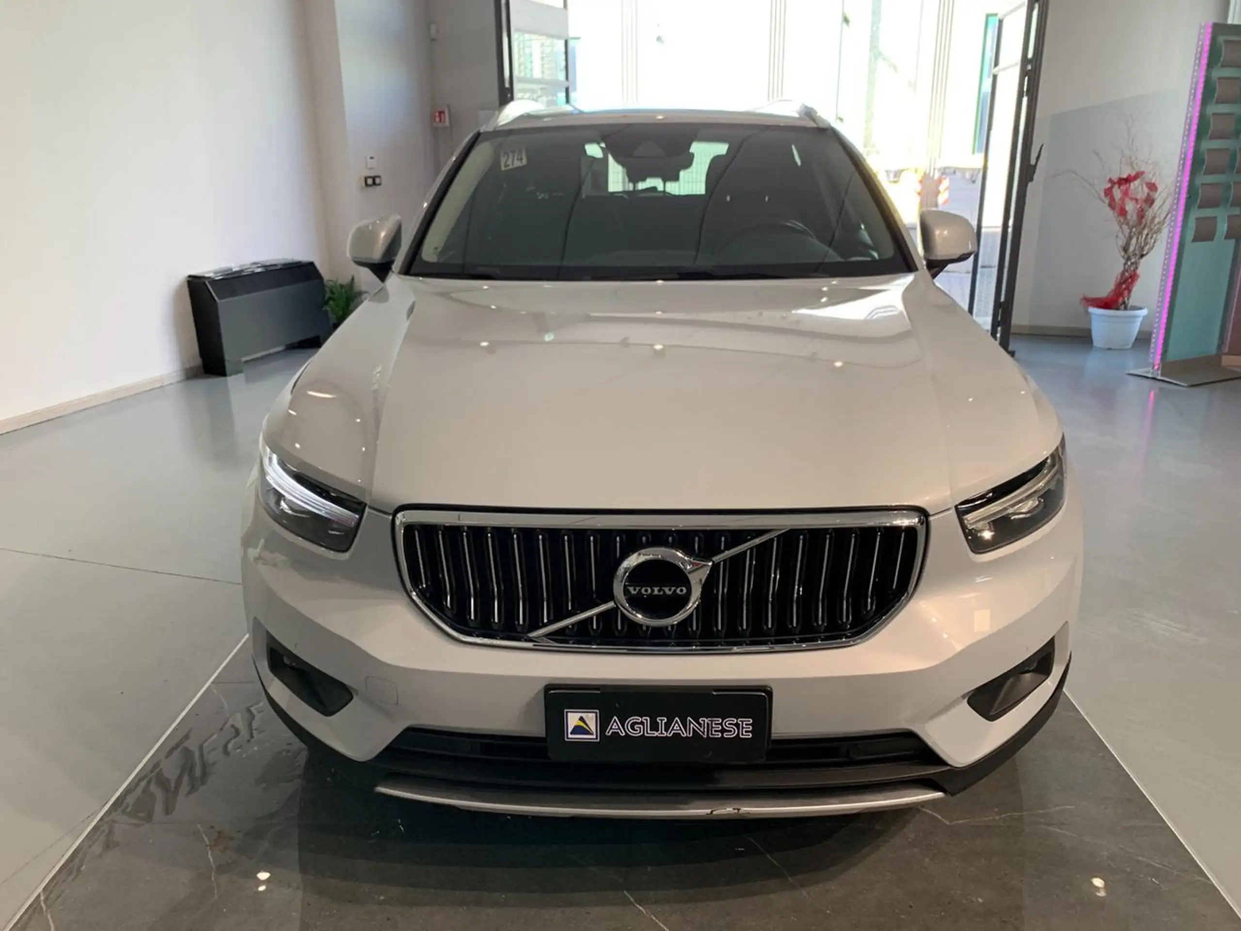 Volvo - XC40