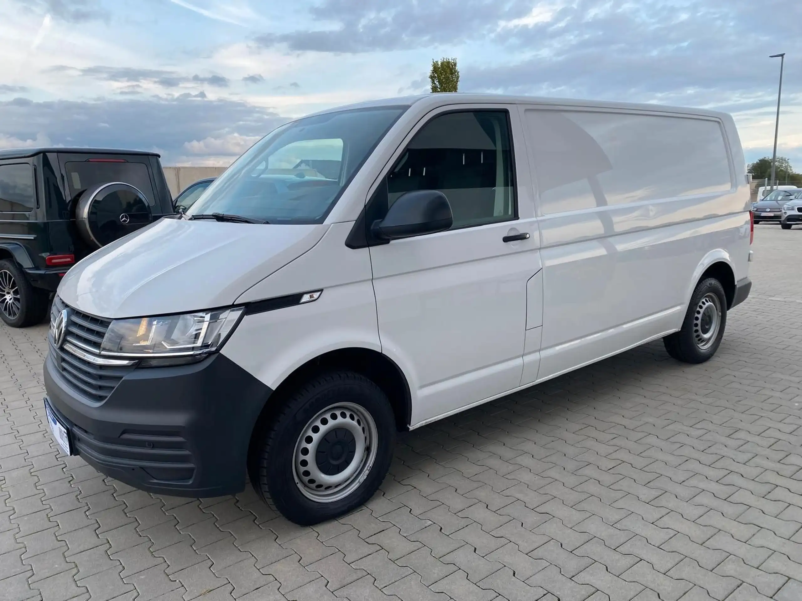 Volkswagen - T6 Transporter